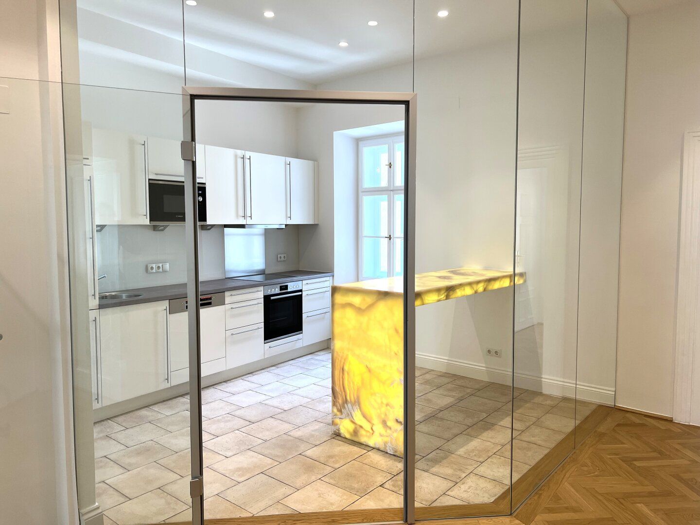 Erstklassiges, helles Apartment im Wiener Zentrum / First-class apartment in the centre of Vienna