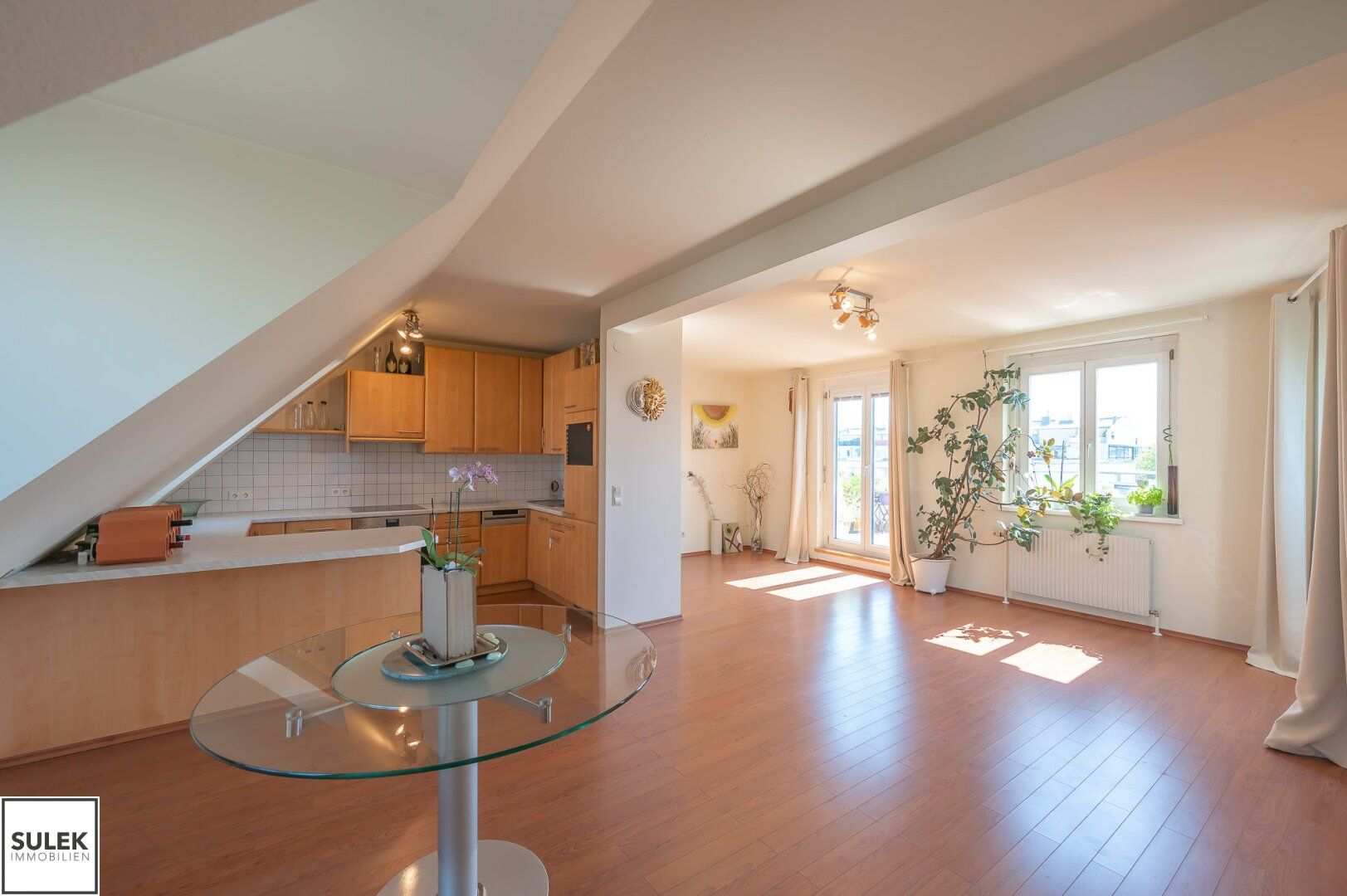 Exklusive 3-Zimmer Dachgeschosswohnung mit Terrasse und Grünblick in 1220 Wien - Ruhelage Nähe Lobau