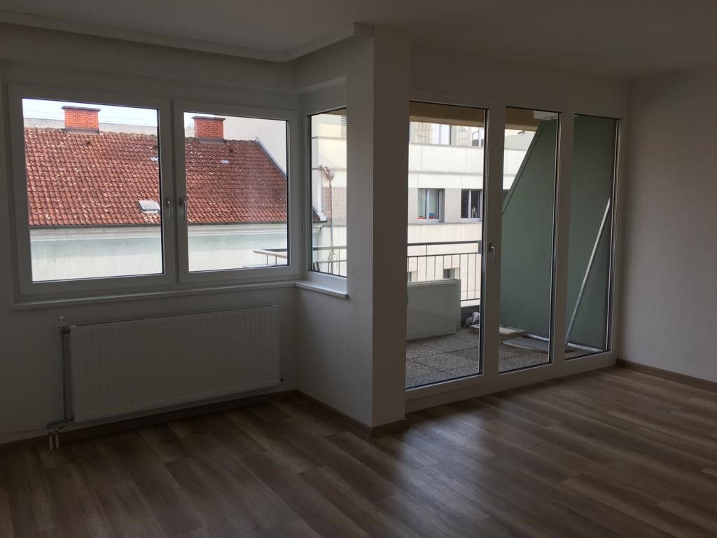 Helle, möblierte Wohnung mit Loggia in ruhiger Lage - Nähe Südbahnhof & KUK / mit Parkplatz!