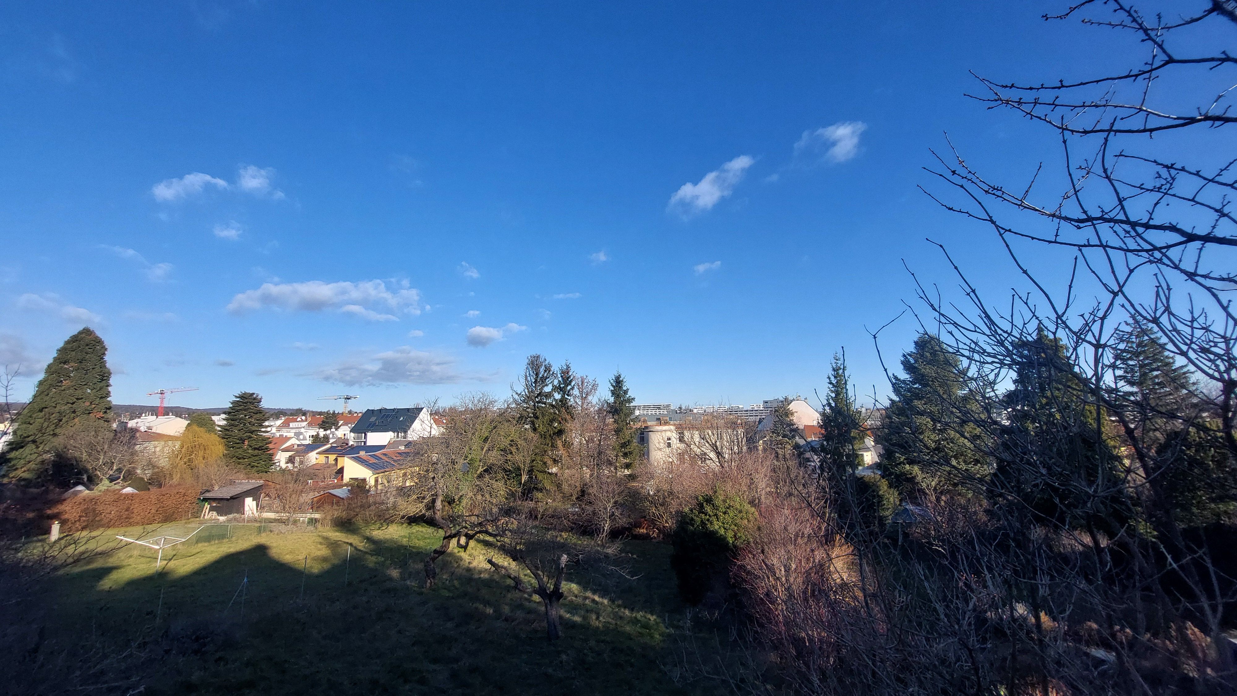 Einfamilienhaus mit großem Garten