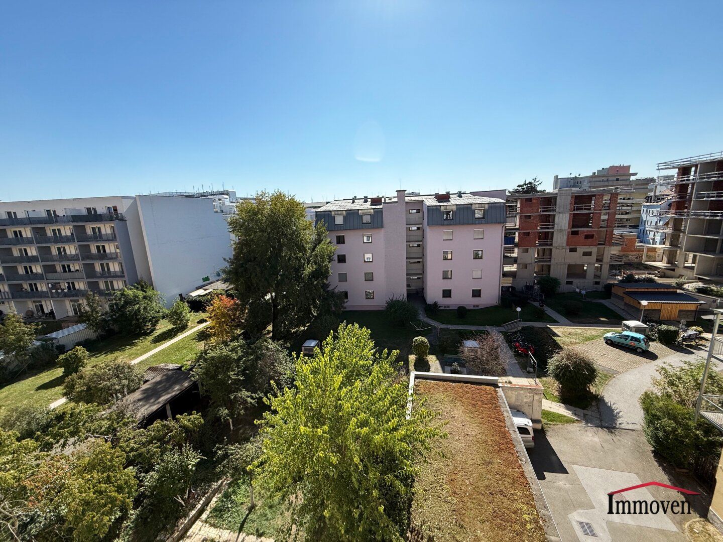 UNBEFRISTET - Helle 3-Zimmerwohnung mit Balkon nahe dem Esperantoplatz!