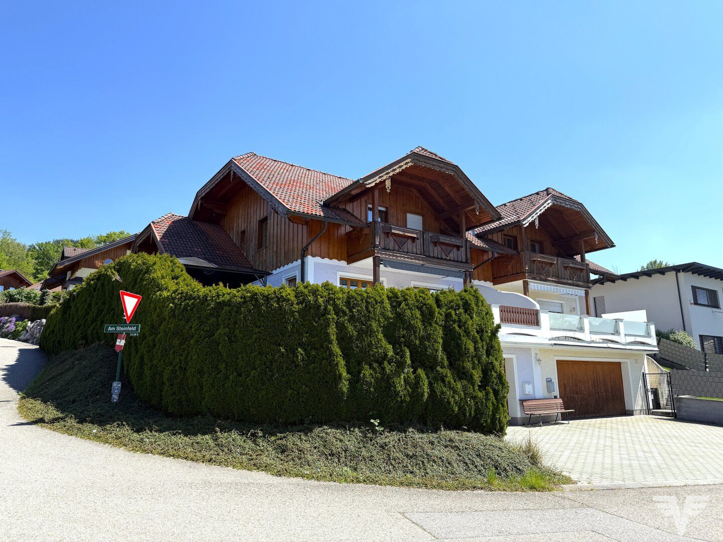 Doppelhaushälfte in Mondsee mit ca. 281 m² Nutzfläche