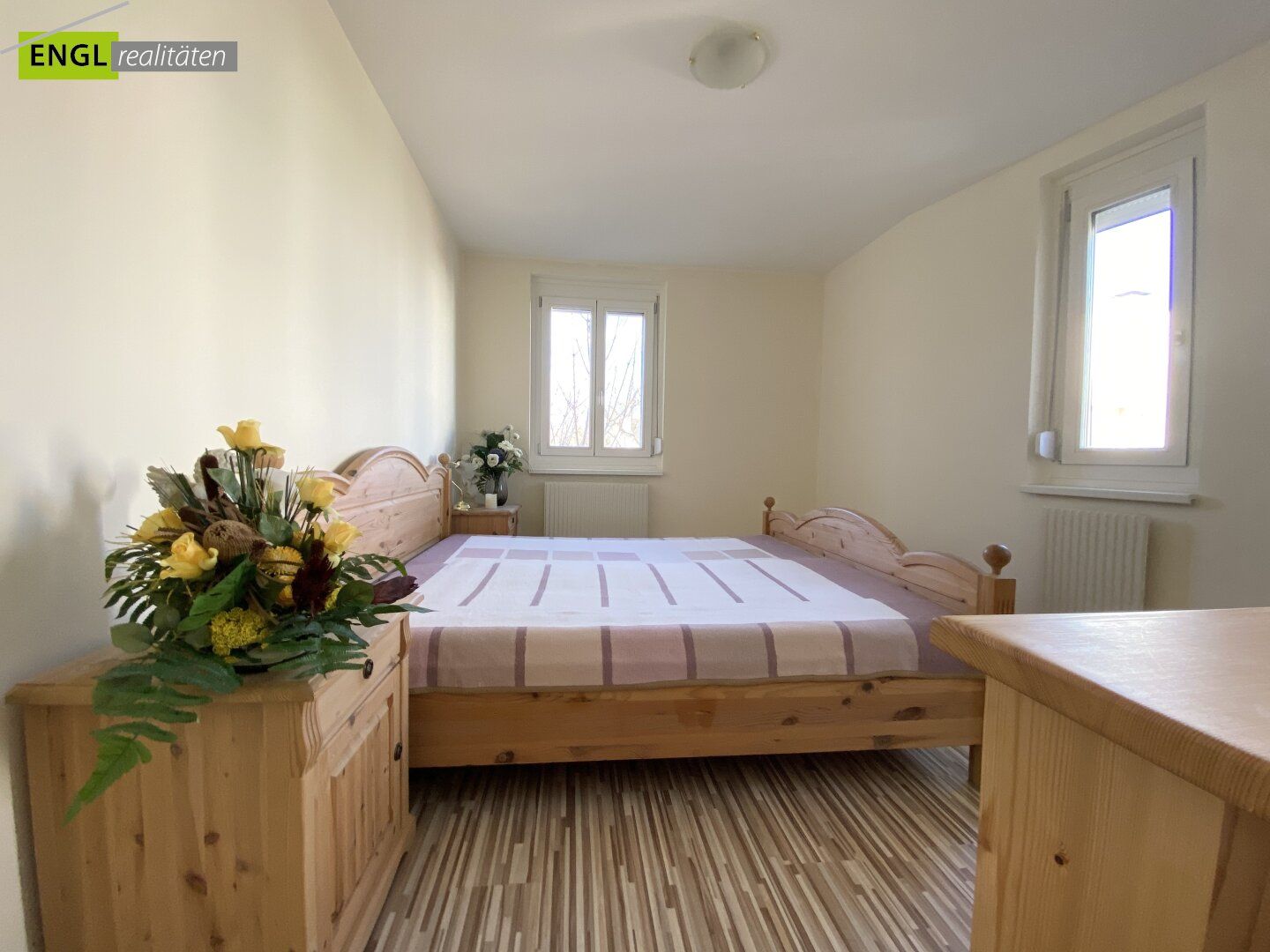 SOFORT VERFÜGBAR - AUFSPERREN und EINZIEHEN - extrem gepflegt helle 3 Zimmerwohnung mit Gartenbenützung