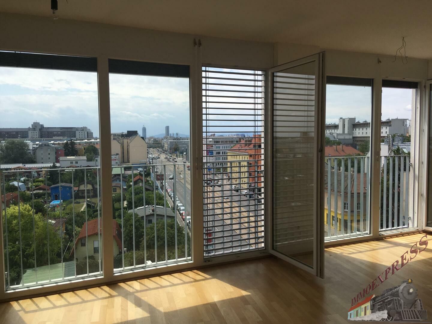 Dachgeschoßwohnung mit Terrasse in der Brünner Straße - unbefristet und modern , inkl. 1 Garagenplatz