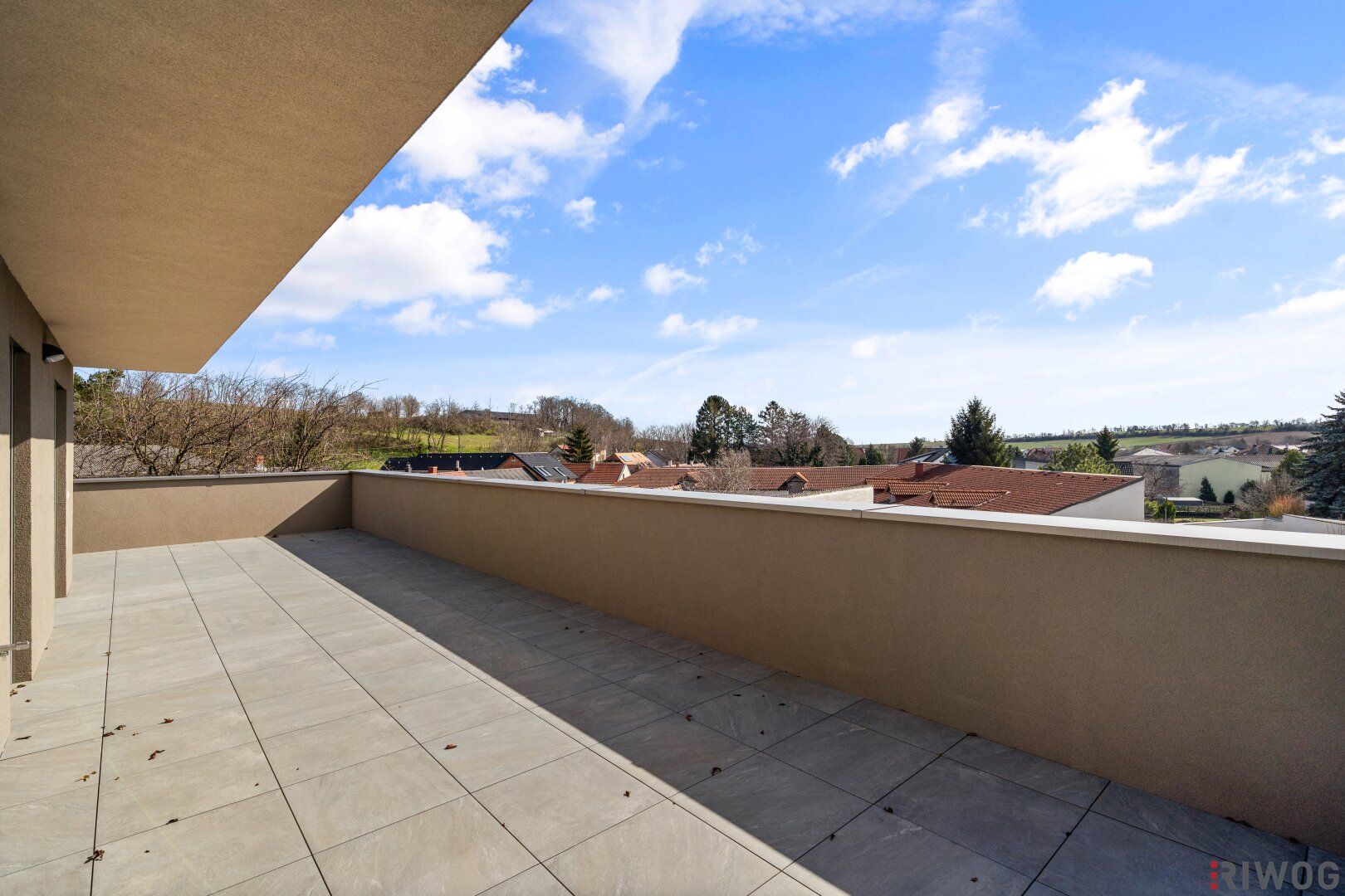 OSTERAKTION - Küchengutschein über 15.000 Euro bei Kauf bis 21.05.2025 *** Dachgeschoss *** 4-Zimmer mit über 140m2 Terrasse / Loggia *** Leben im Weinviertel *** Nähe Wolkersdorf und Gerasdorf