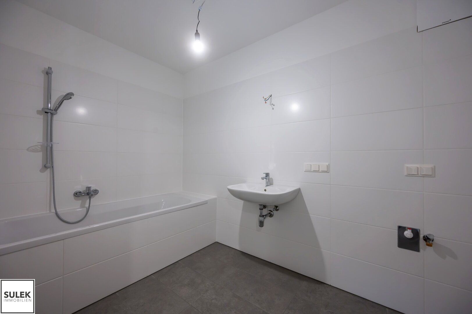 Go2Eisenstadt! Freundliche, helle 3 Zimmer Erstbezugswohnung + Balkon + Parkplätze - More