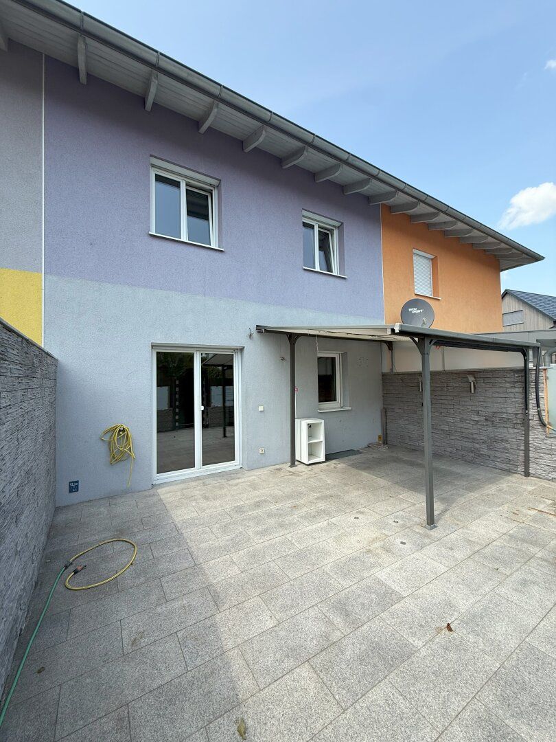 Traumhaftes Reihenhaus in Ansfelden: 5 Zimmer, Keller, Garten, Terrasse und viel Platz! - Sofort Verfügbar