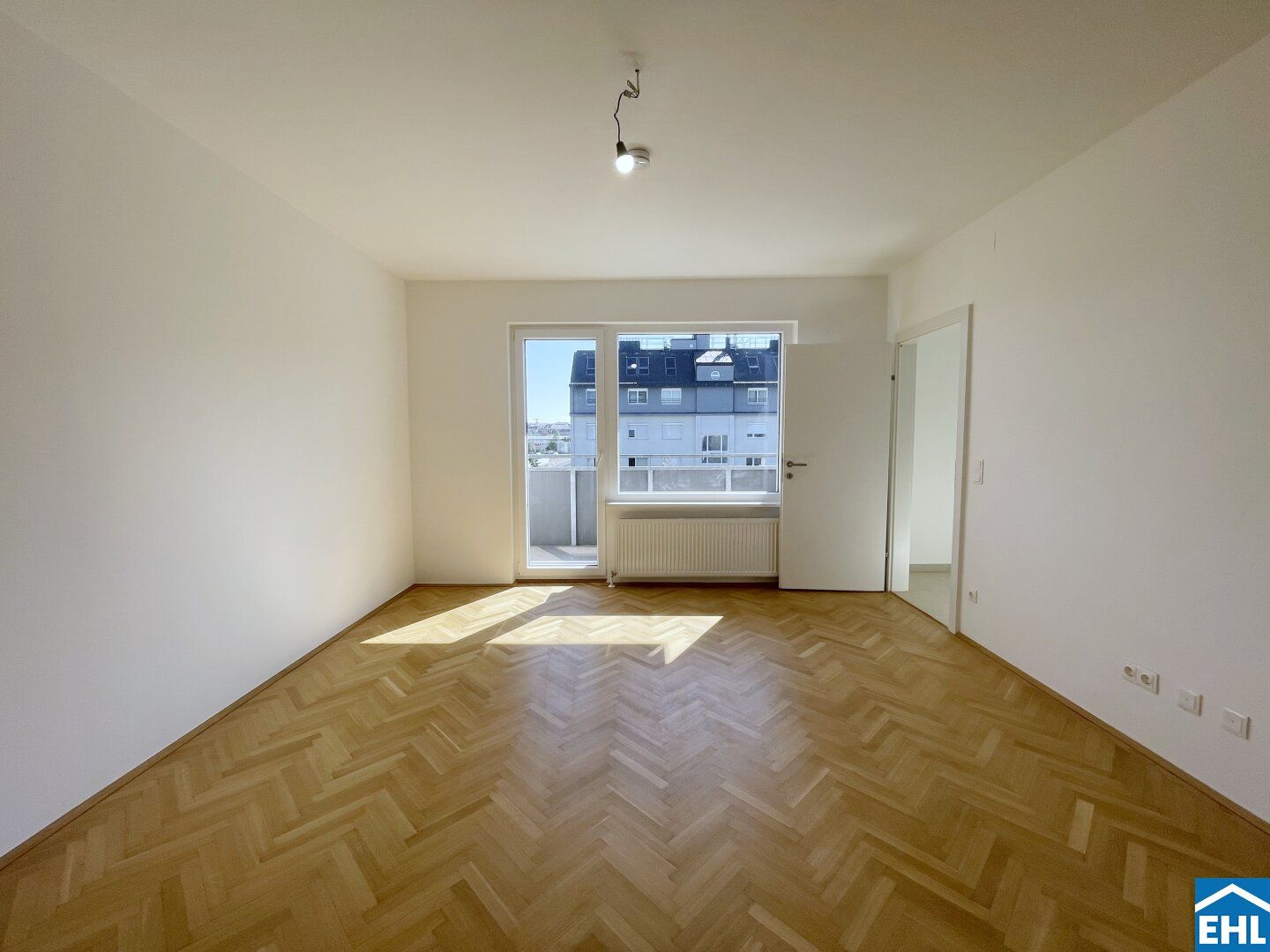 5-Zimmer-Wohntraum mit Balkon in zentraler Lage