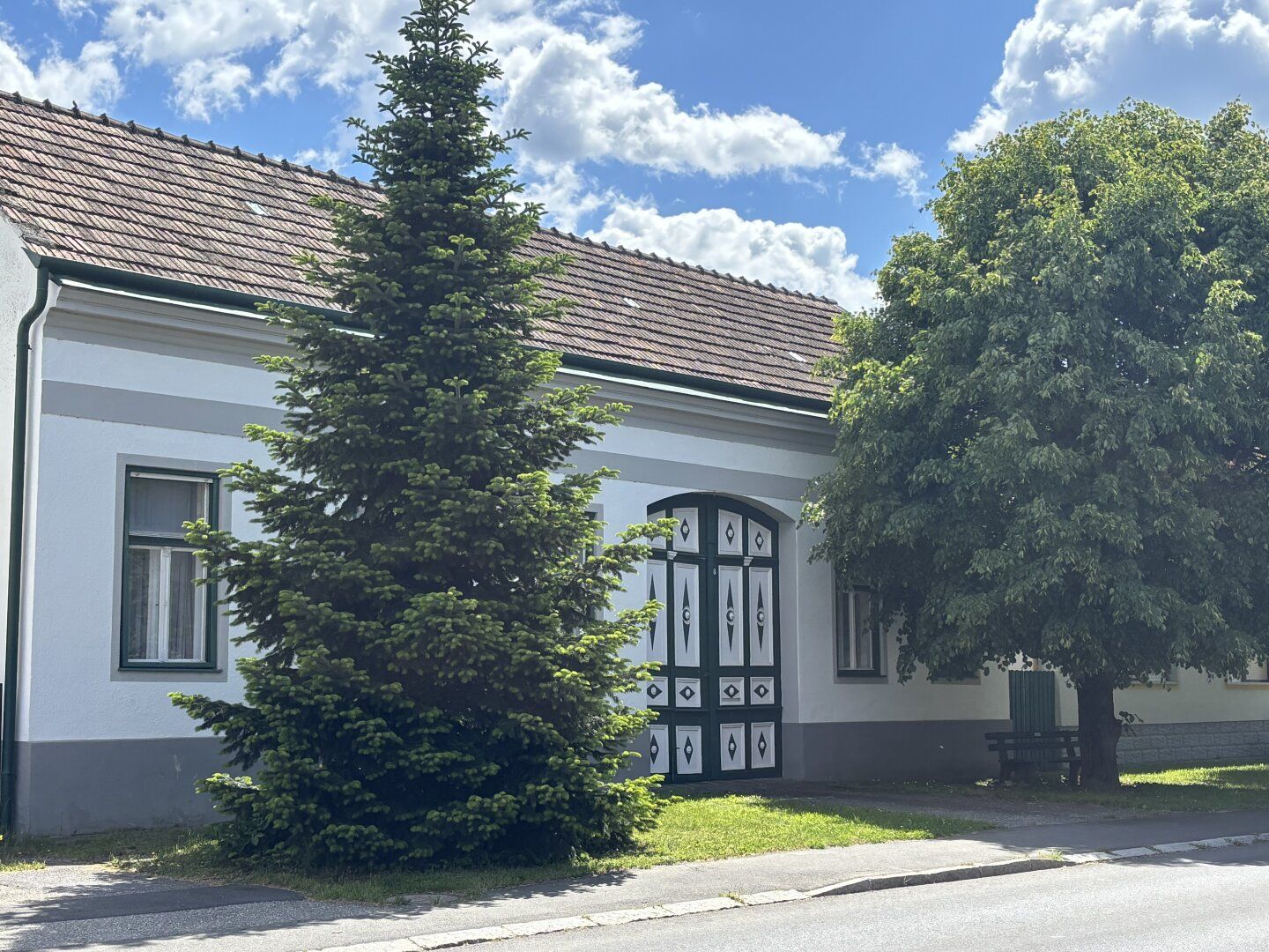 Stilvoller Streckhof mit Nebengebäude im idyllischen Südburgenland