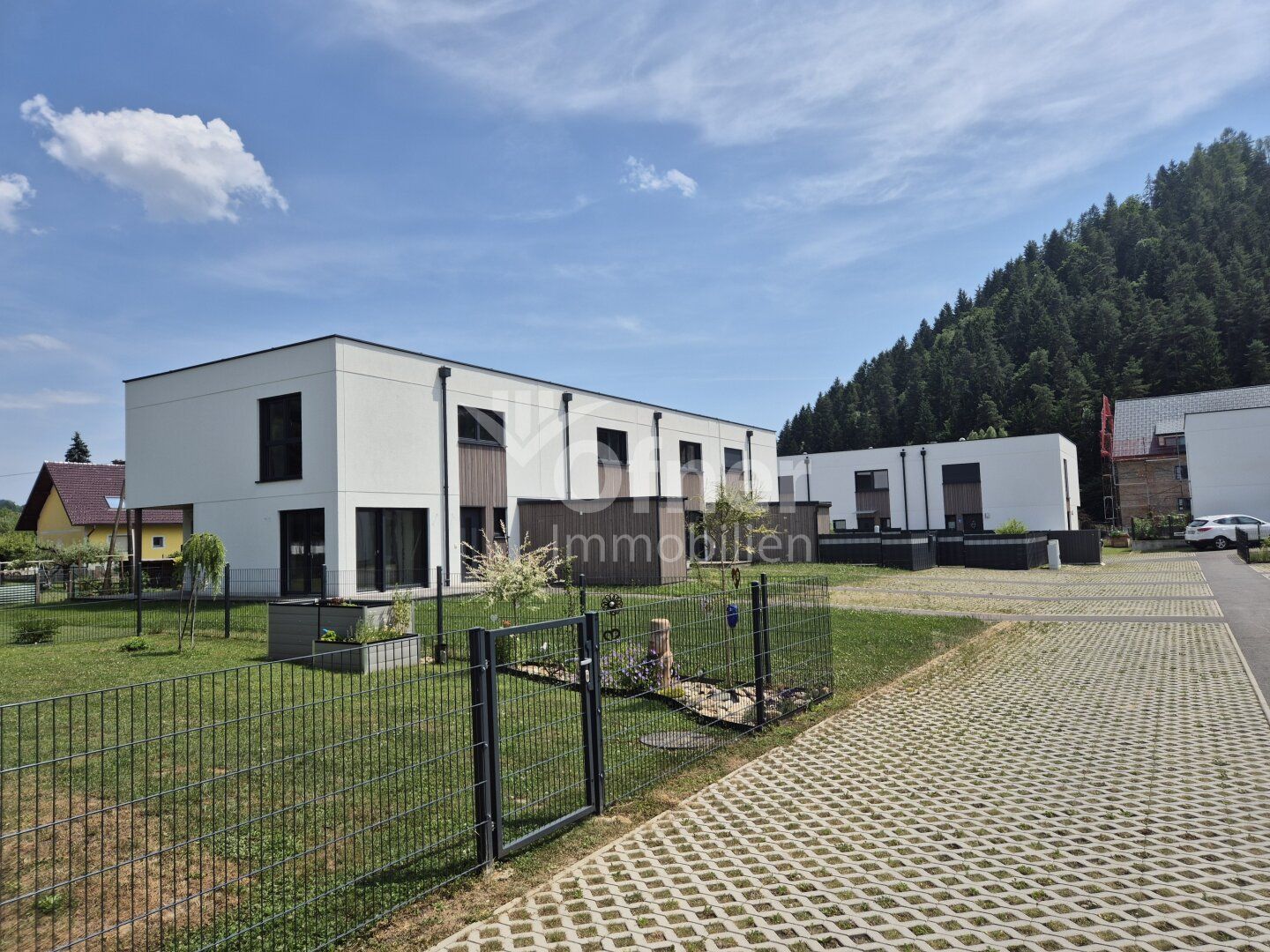 Top-Neubauprojekt: Modern wohnen in zentrumsnaher Grünlage - schlüsselfertig