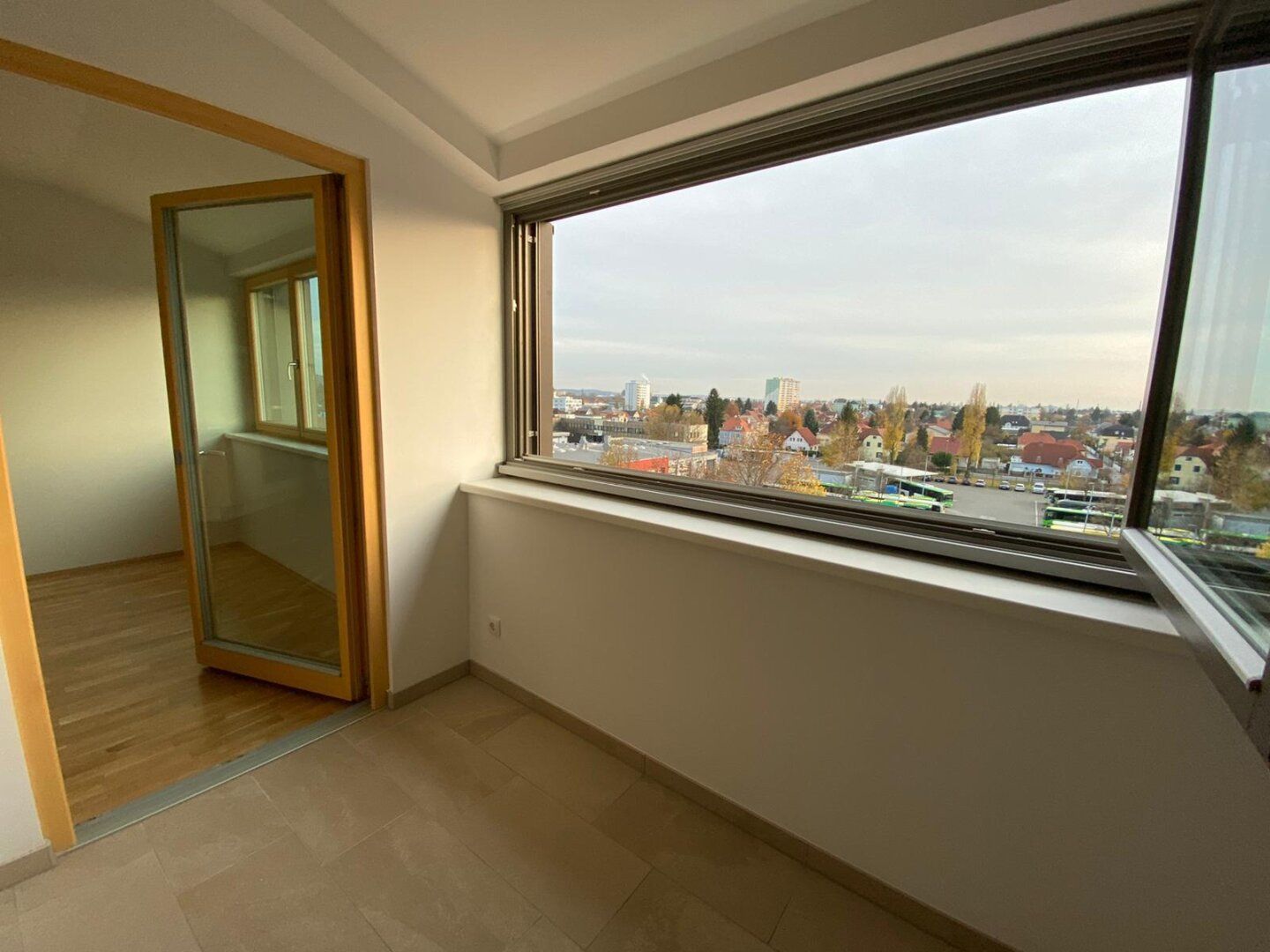 Graz-Nähe Citypark: Zentral. Charmant. Praktisch. 3-Zimmer-Wohnung mit Loggia, unbefristet und gefördert!