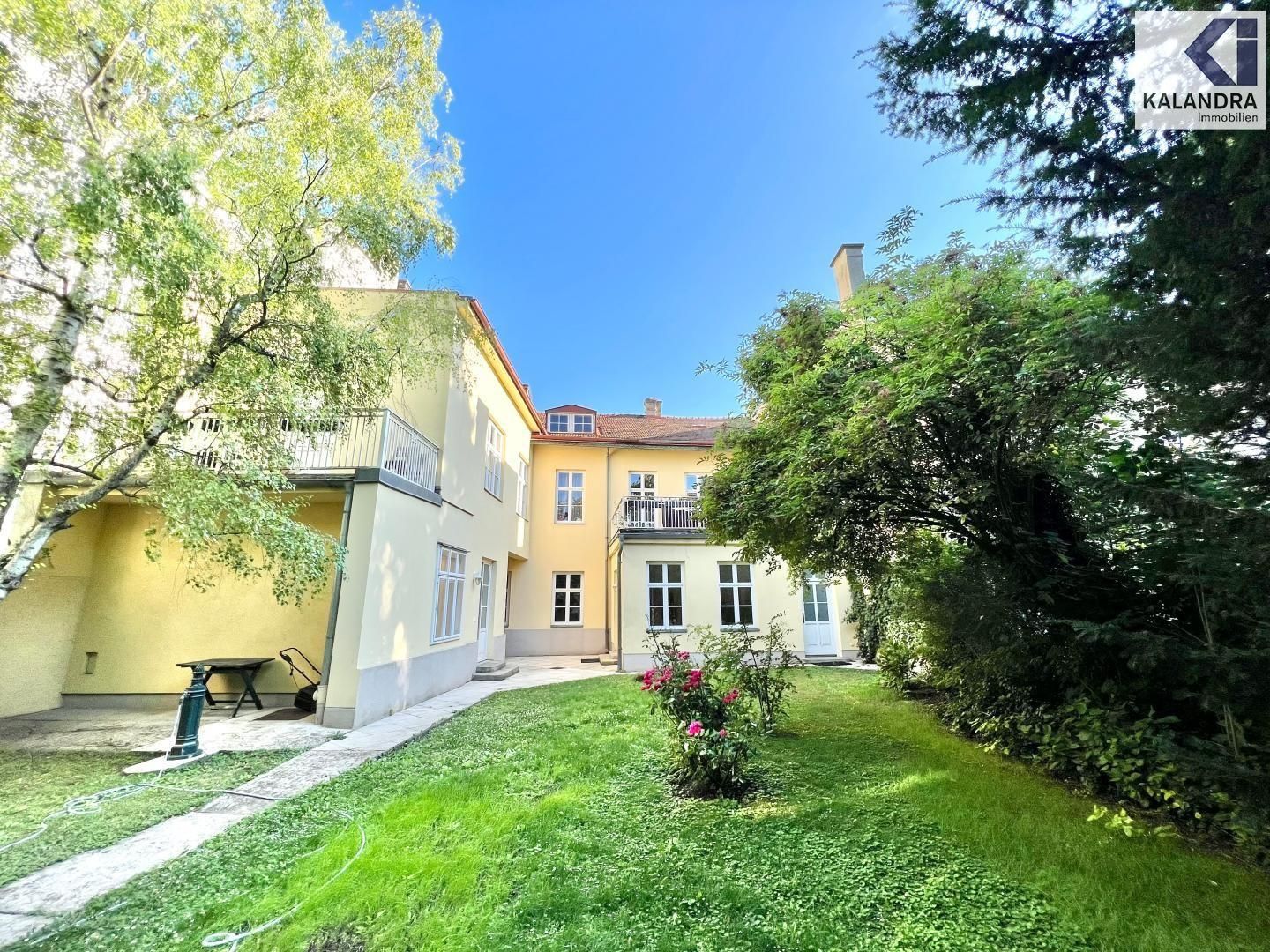 360 TOUR - DÖBLINGER ZWEIFAMILIENHAUS MIT GARTEN