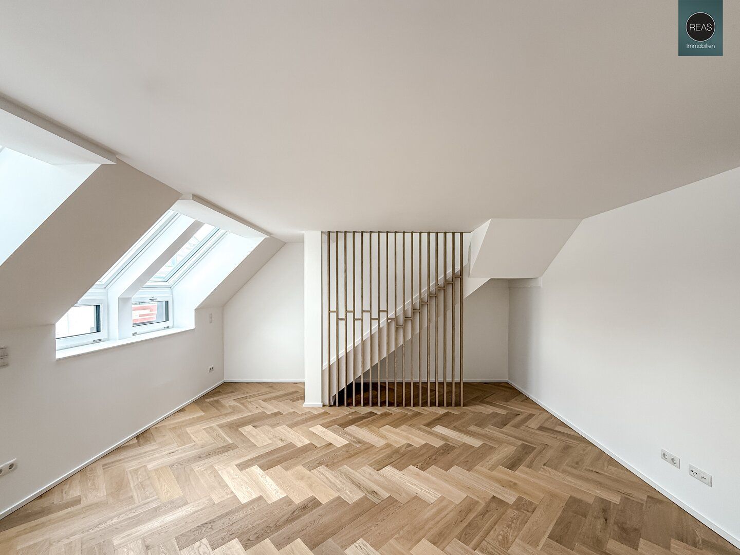 Elevate 1090 - Erstbezug: Dachgeschoss - Maisonette Wohnung (klimatisiert) mit Balkon und Terrasse nahe U6 Alser Straße, AKH!