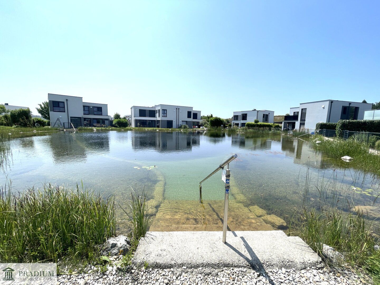 Modernes Einfamilienhaus direkt am See im exklusiven Giardino Seepark in Oberwaltersdorf