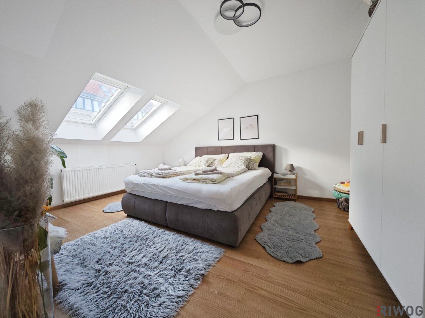 Hofseitige Terrasse | 2-Zimmer-Dachgeschosswohnung in Markt- und U-Bahnnähe