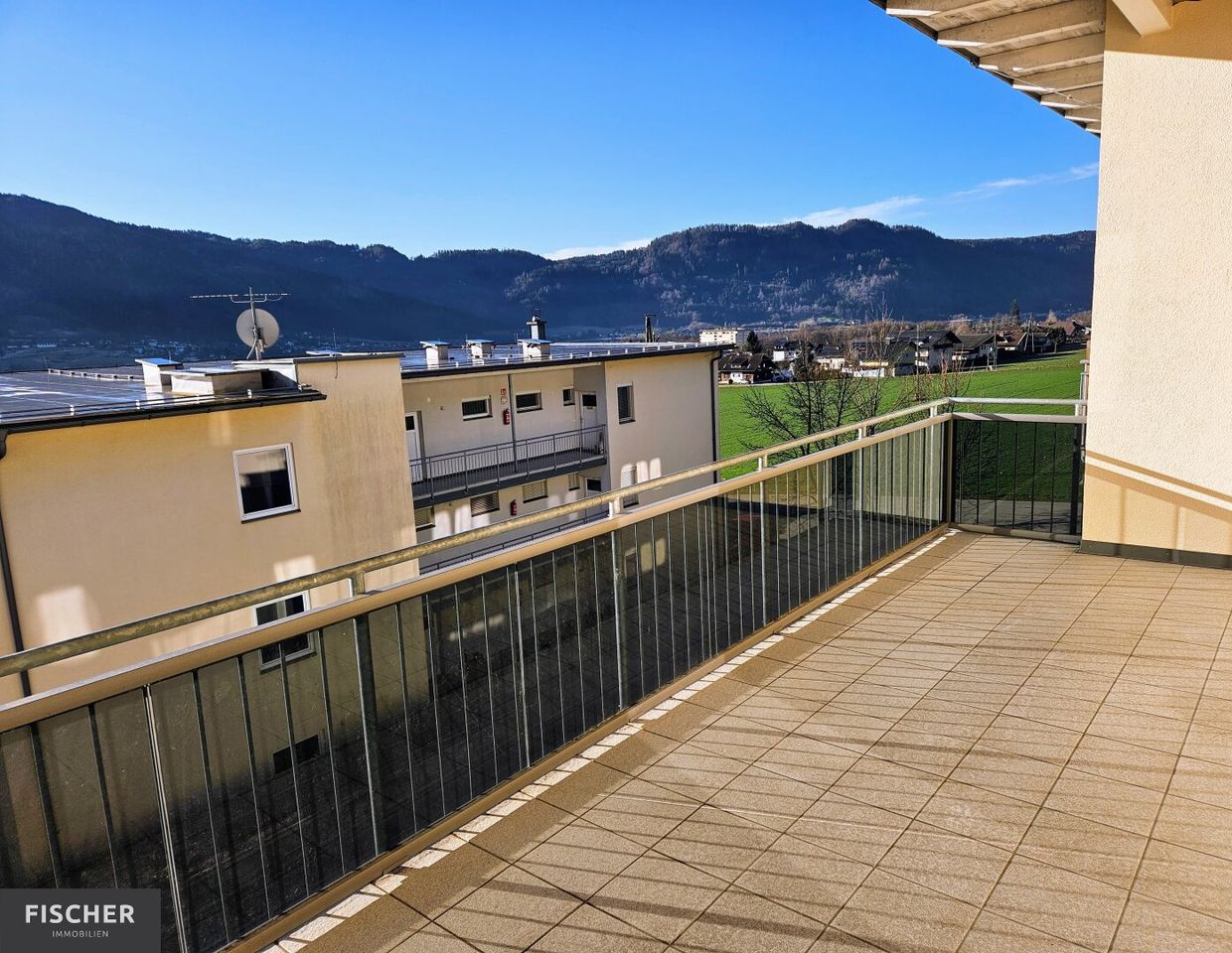 Sonnige Wohnung mit Seeblick!