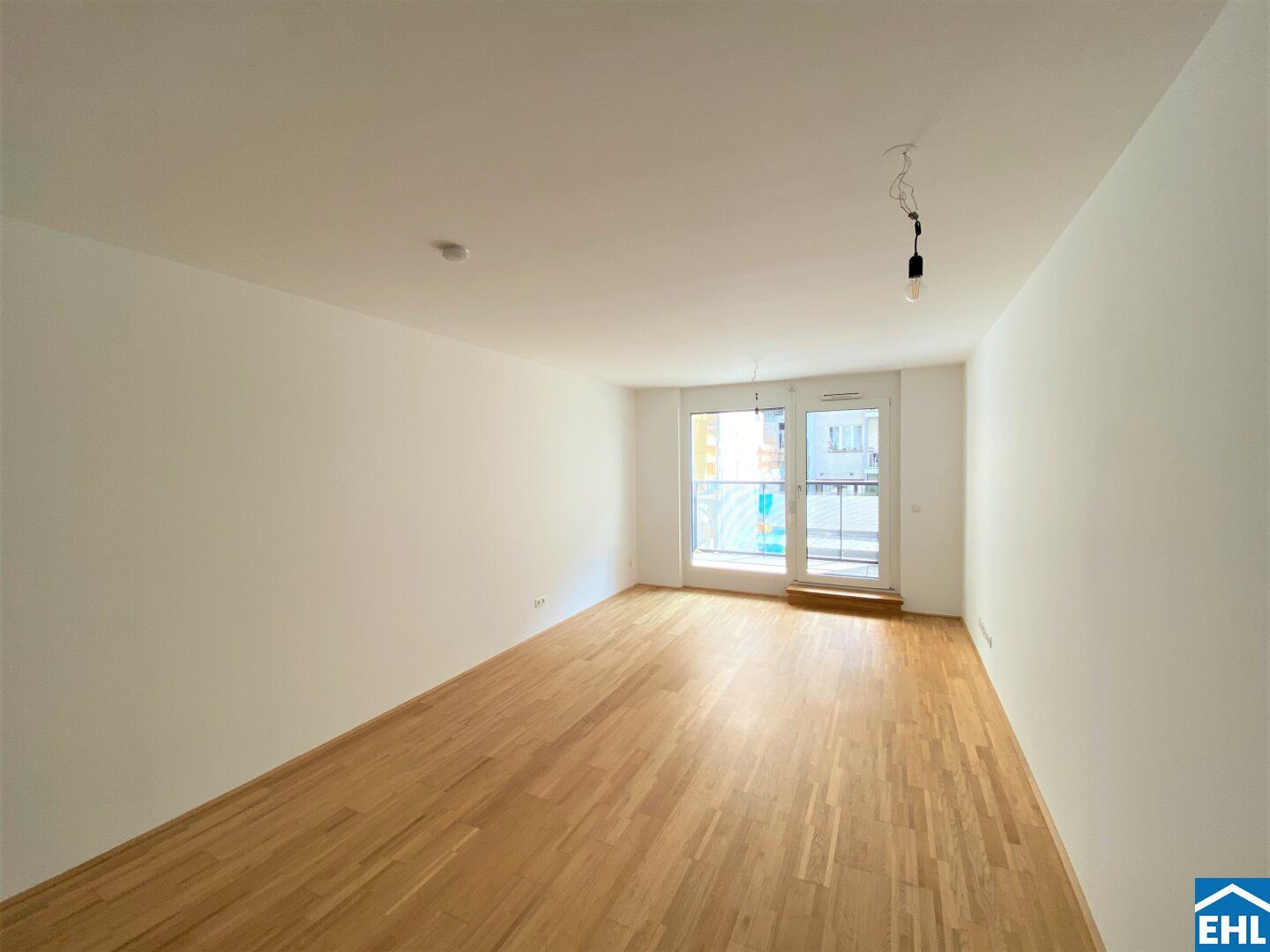 Traumhafte 2-Zimmer-Wohnung mit Loggia direkt beim VIO Plaza/U4