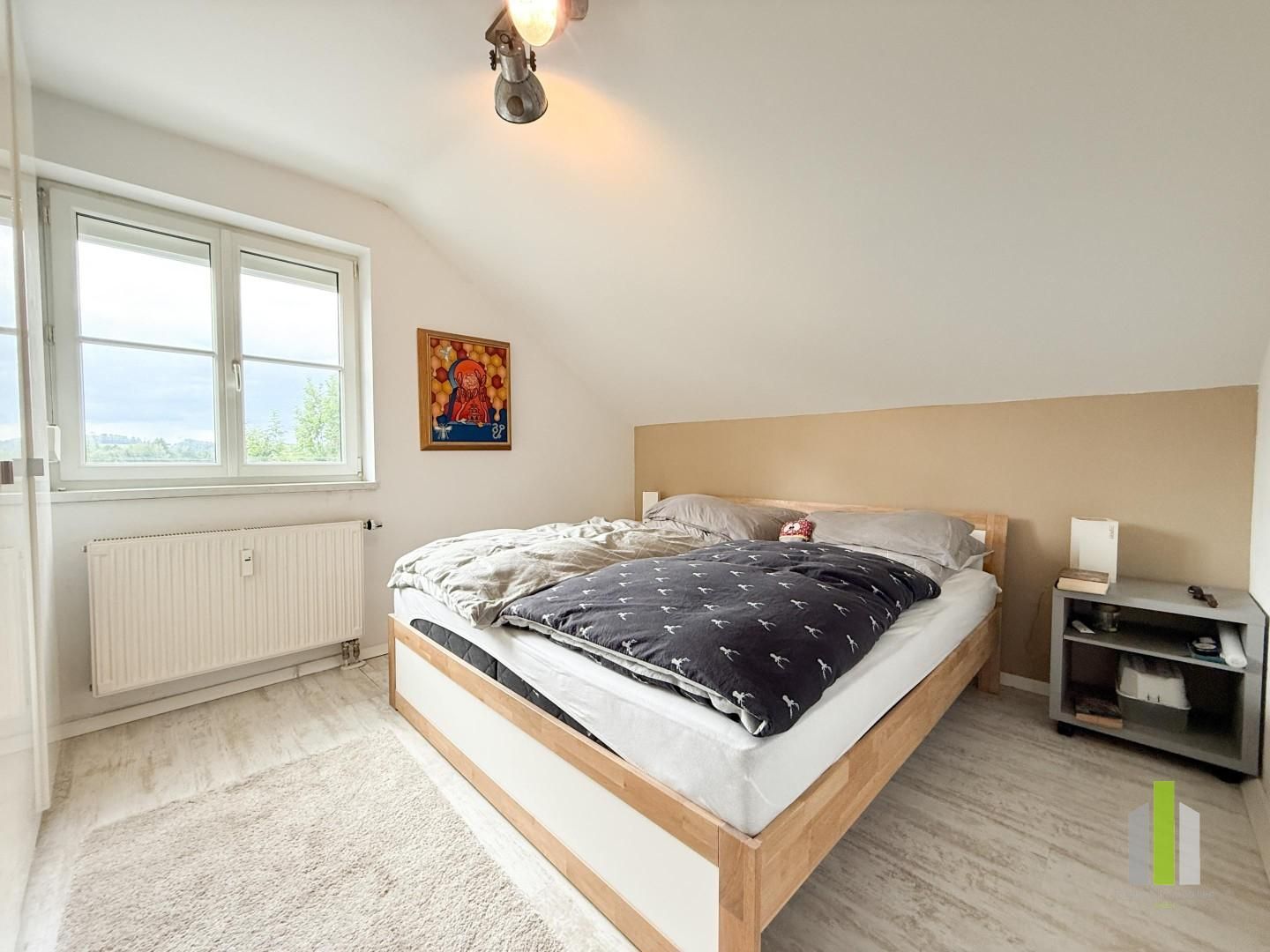 Charmante 3 Zimmer DG-Wohnung mit Carport-Stellplatz – pohled 5