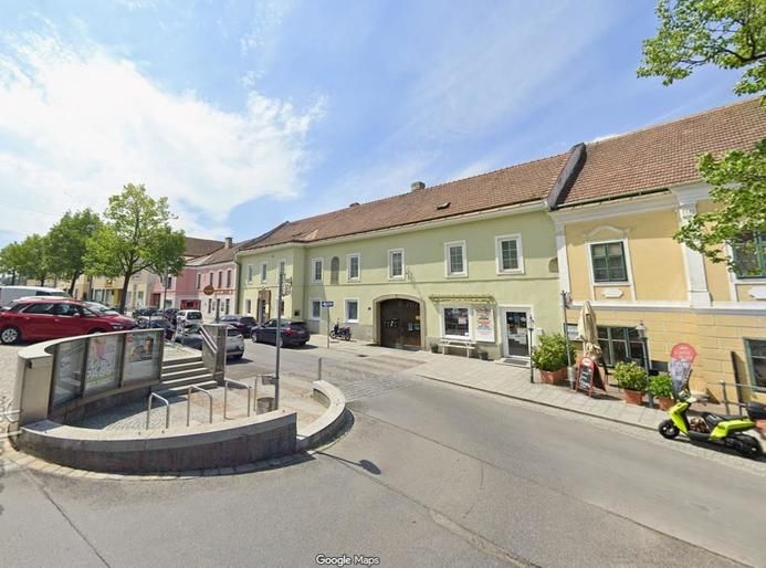 Historisches Stadthaus mit 10 Einheiten am Hauptplatz