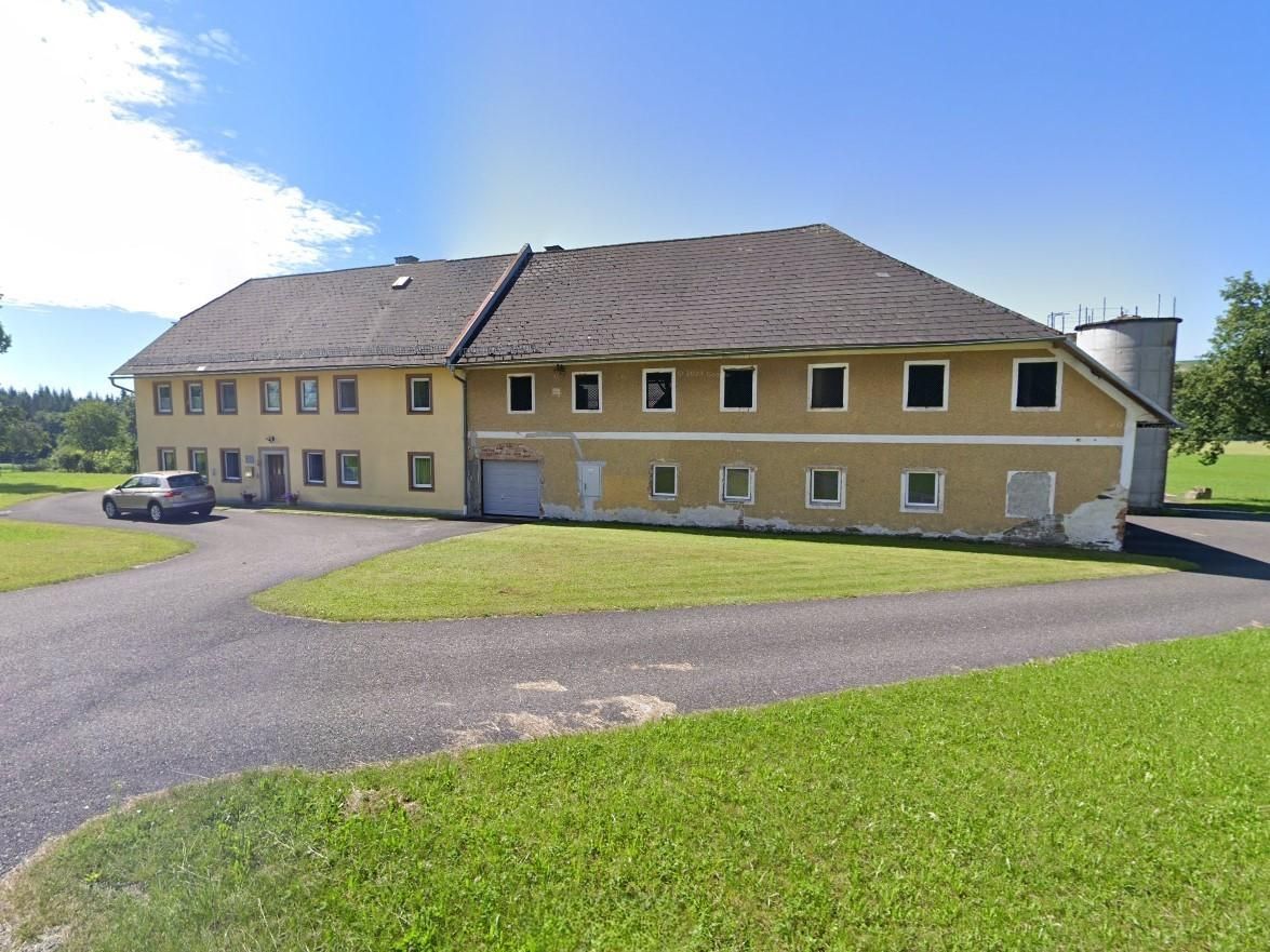 Bauernhof mit ca. 14,6 ha landwirtschaftlichen Nutzgrund