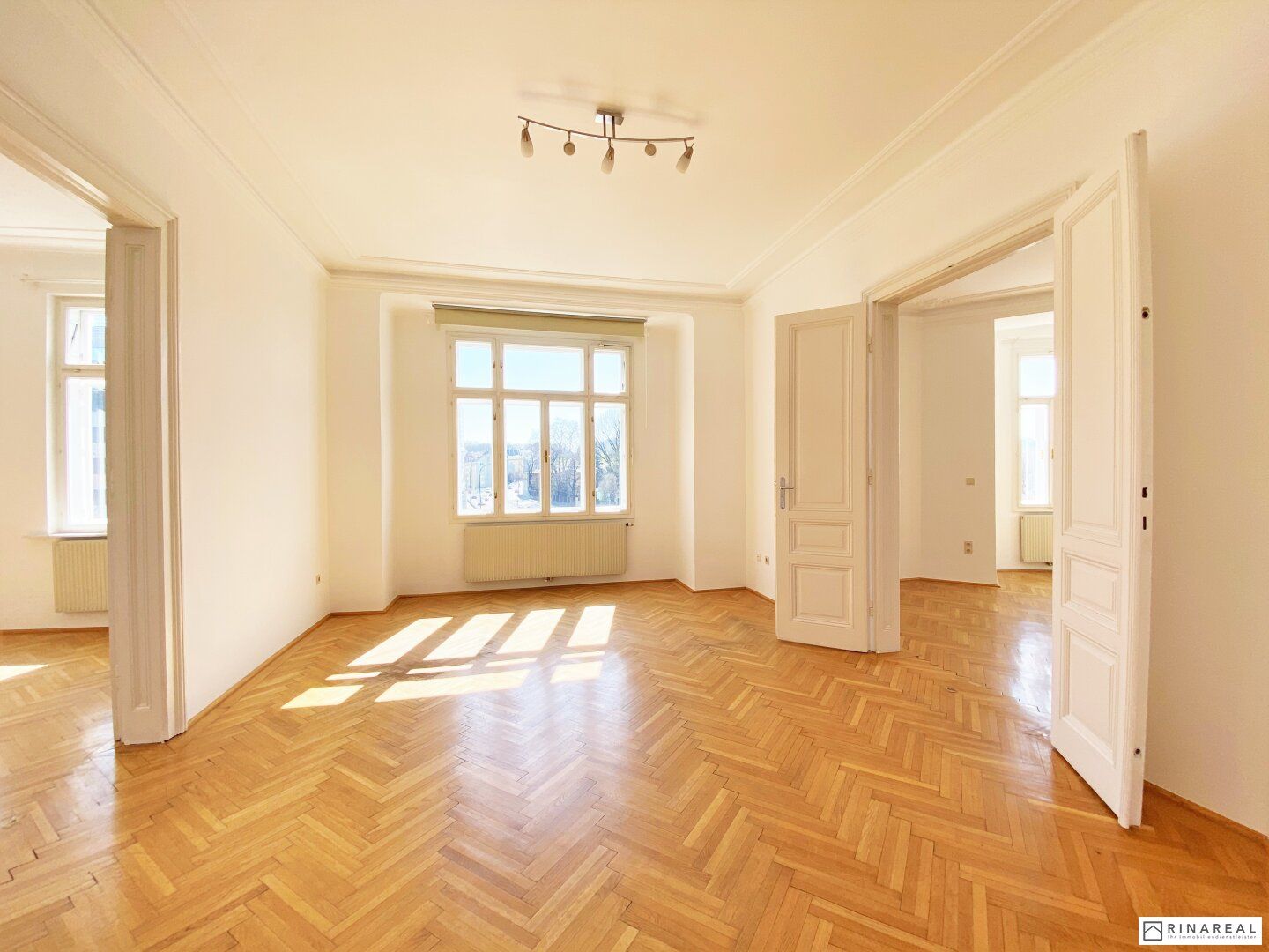 Tolle 3,5 Zimmer Wohnung | U-Bahn Nähe | Teilmöbliert | Einbauküche | WG tauglich | Schönbrunner Straße | 1. Oktober 2025