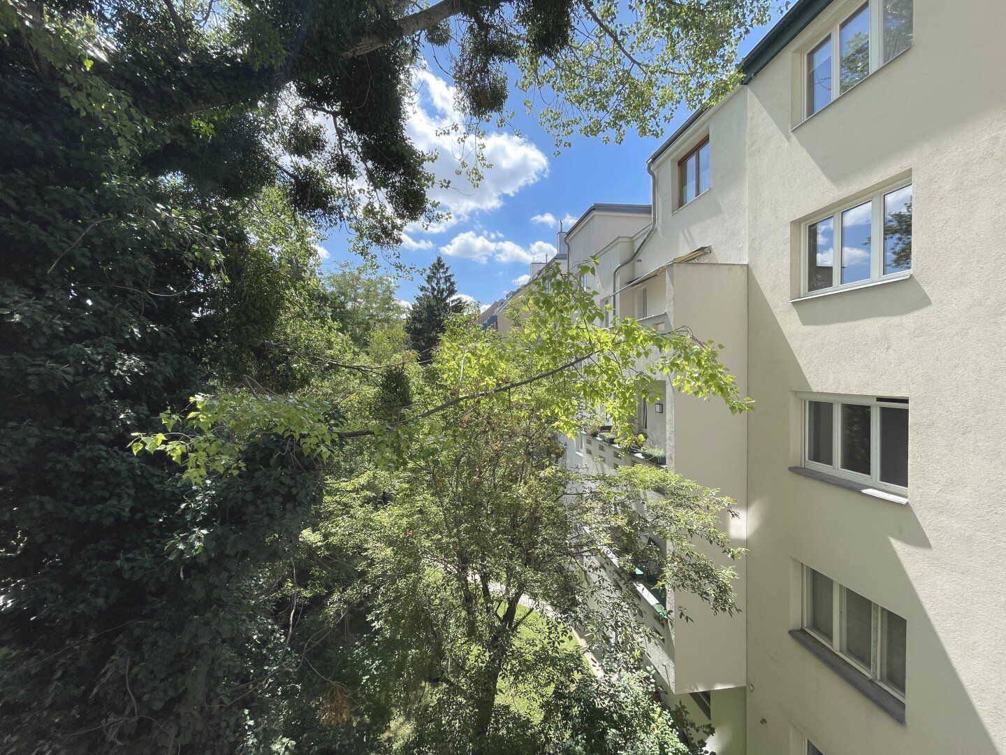 3-Zimmer-Wohnung - Heizung & Warmwasser inkl. - Nähe U4 & Parkblick