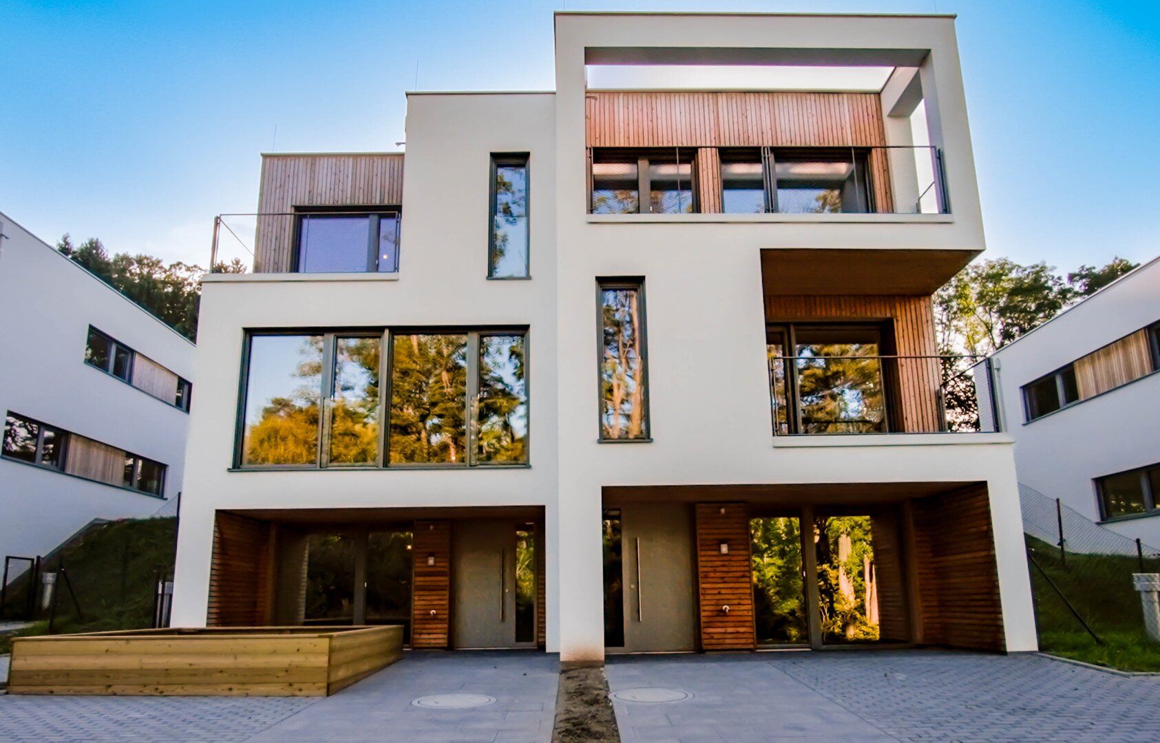 Garden Villas - Exklusive Doppelhaushälfte mit großzügigem Garten inmitten von Grün