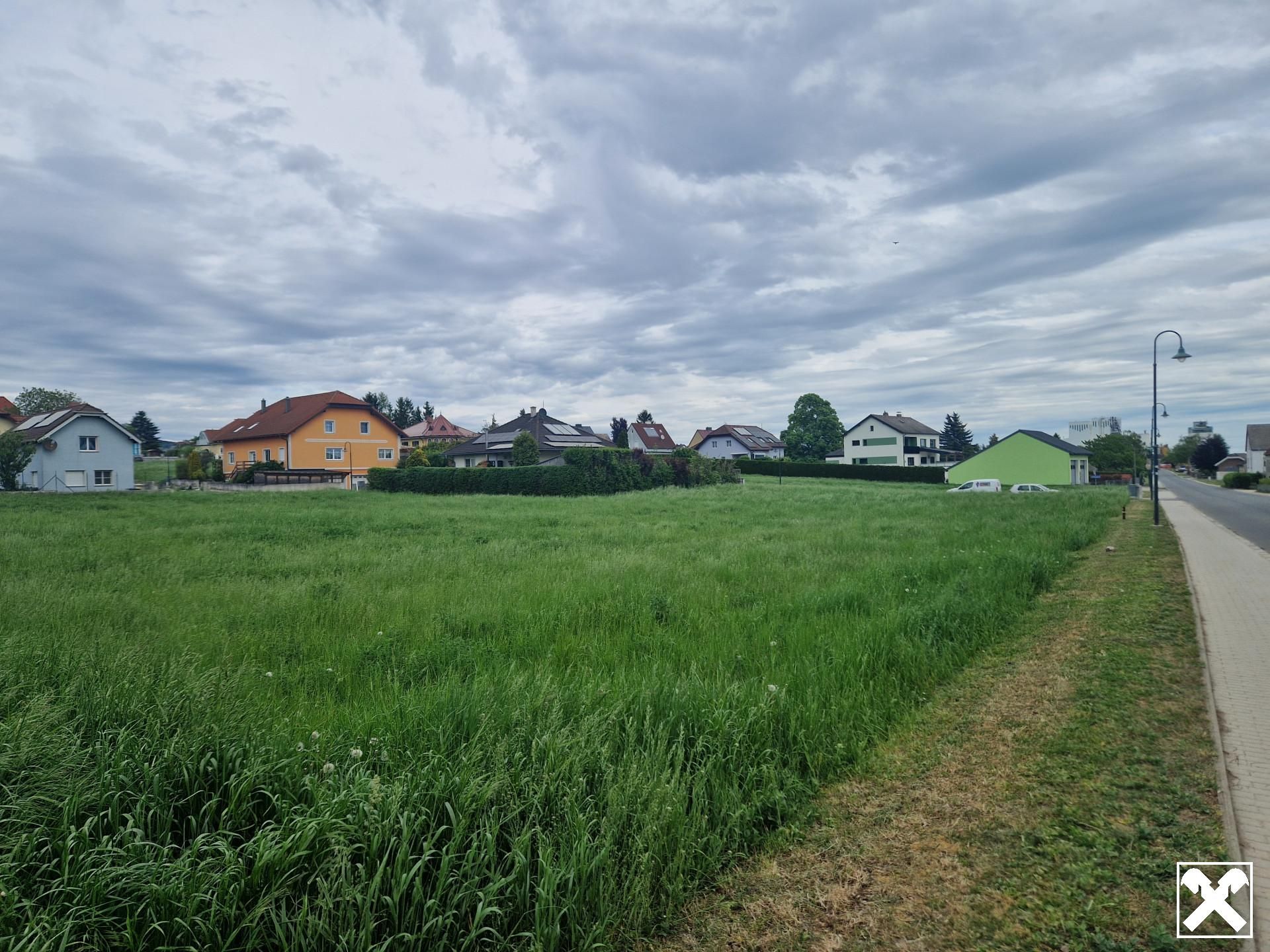 GELDANLAGE OHNE BAUZWANG MIT BAUTRÄGEREIGNUNG ODER IHR GRUNDSTÜCK FÜR EIN TRAUMHAUS IN ERNSTBRUNN - Ansicht 2