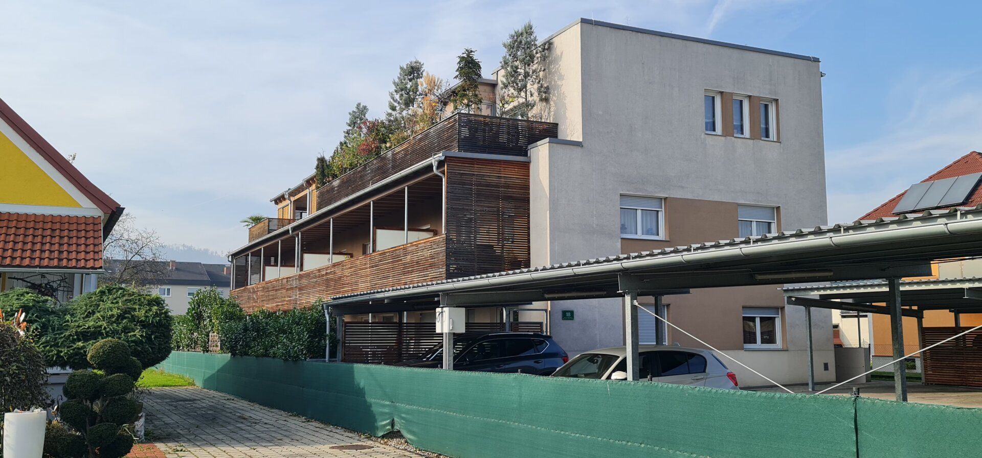 Ruhige Stadtwohnung mit großem Balkon und Traumküche
