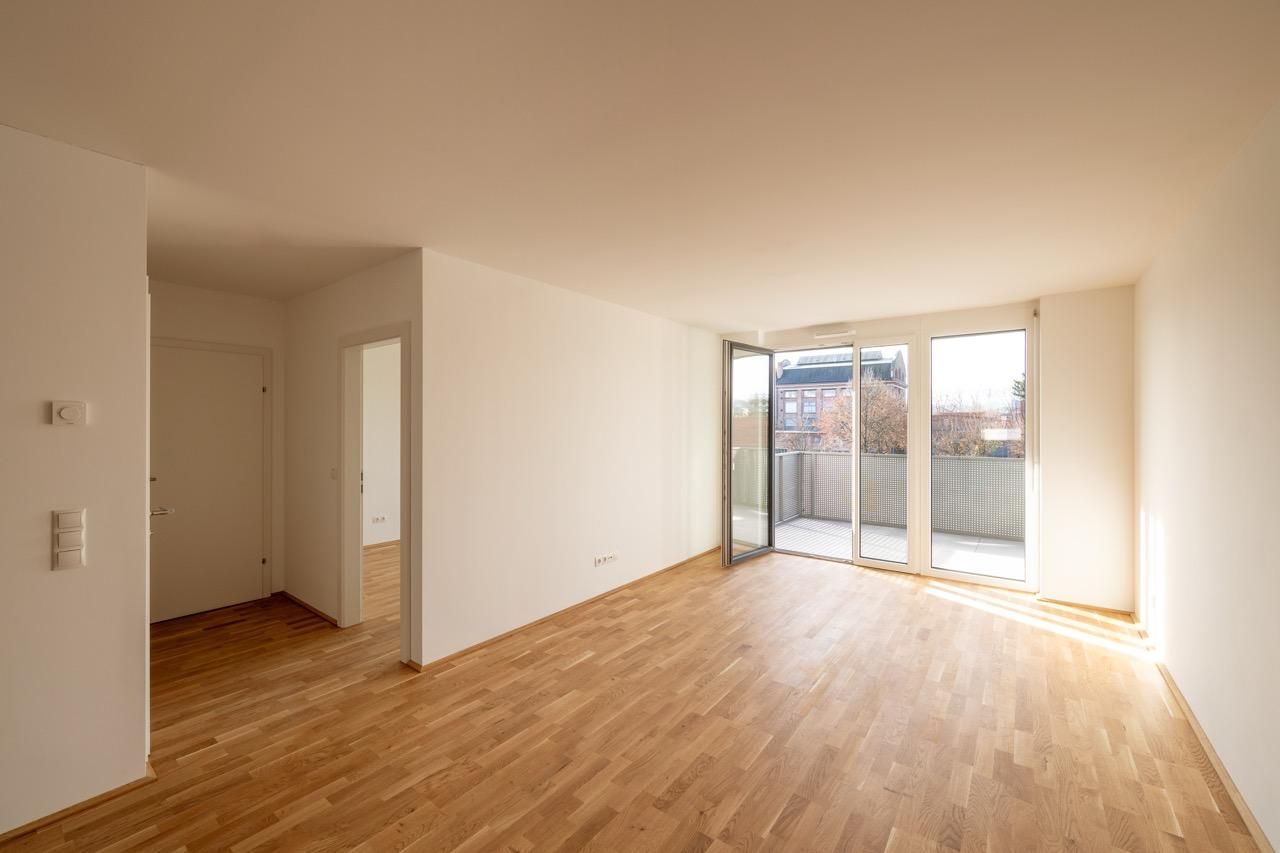 WOHNEN AM WASSER, MITTEN IN DER STADT! ERSTBEZUGSWOHNUNG MIT 2 ZIMMER UND BALKON