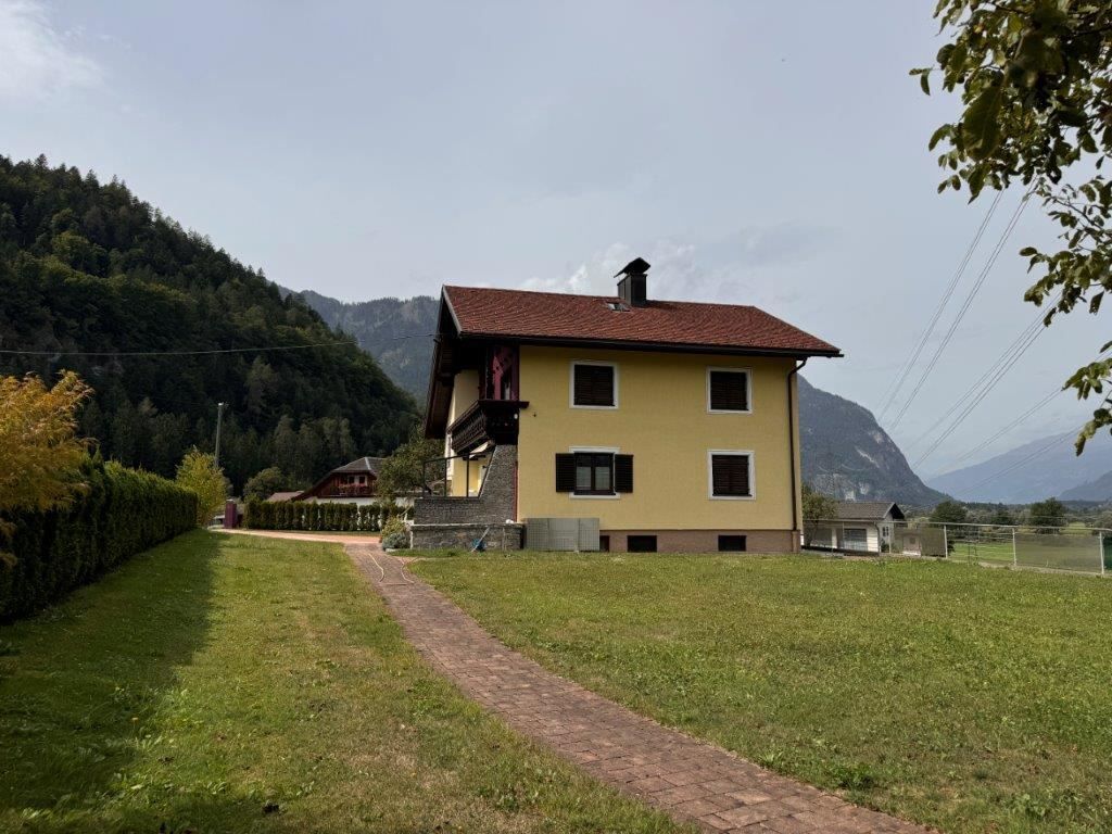 Großzügiges Wohnhaus mit großem Garten zu verkaufen! Zweitwohnsitz möglich! Oberkärnten - 20km von Lienz entfernt!