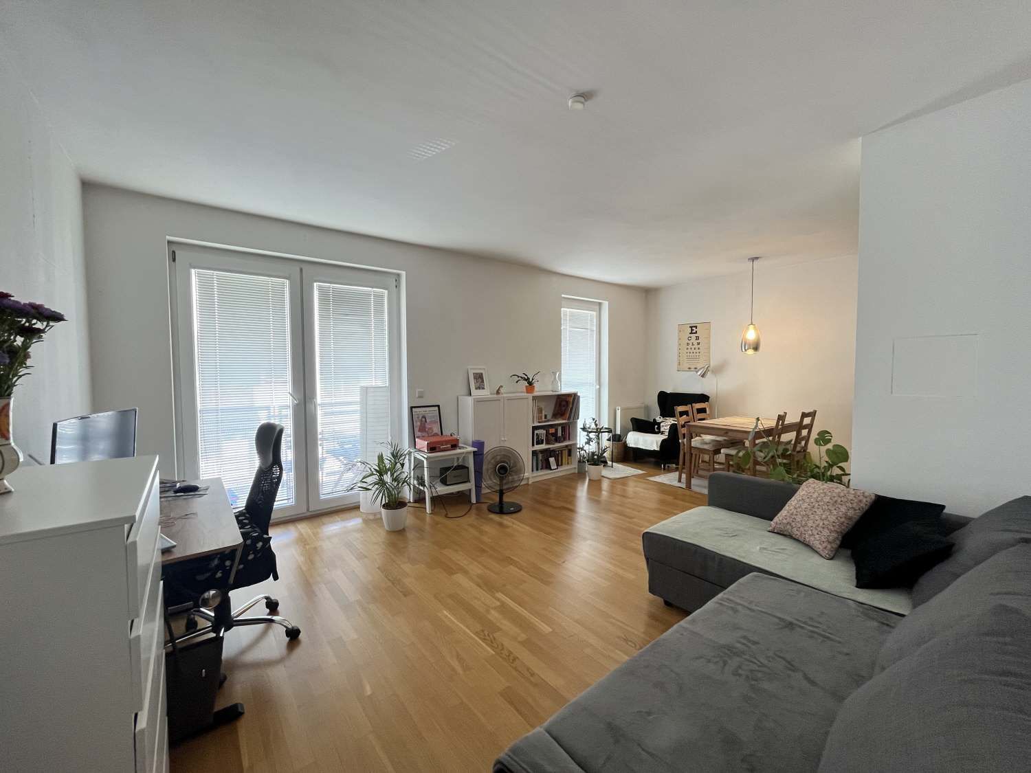 Balkonwohnung mit 2 Zimmern und Blick in den Innenhof -  nähe Schnellbahn-Station Rennweg!