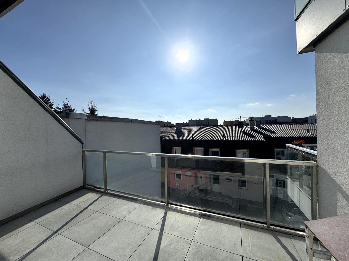 3 Zimmer, 2 Bäder, Terrasse & Bulthaup-Küche inkl. Auto-Abstellplatz // 3 Rooms, 2 Baths, terrace & Bulthaup-kitchen incl. Car-Parking //