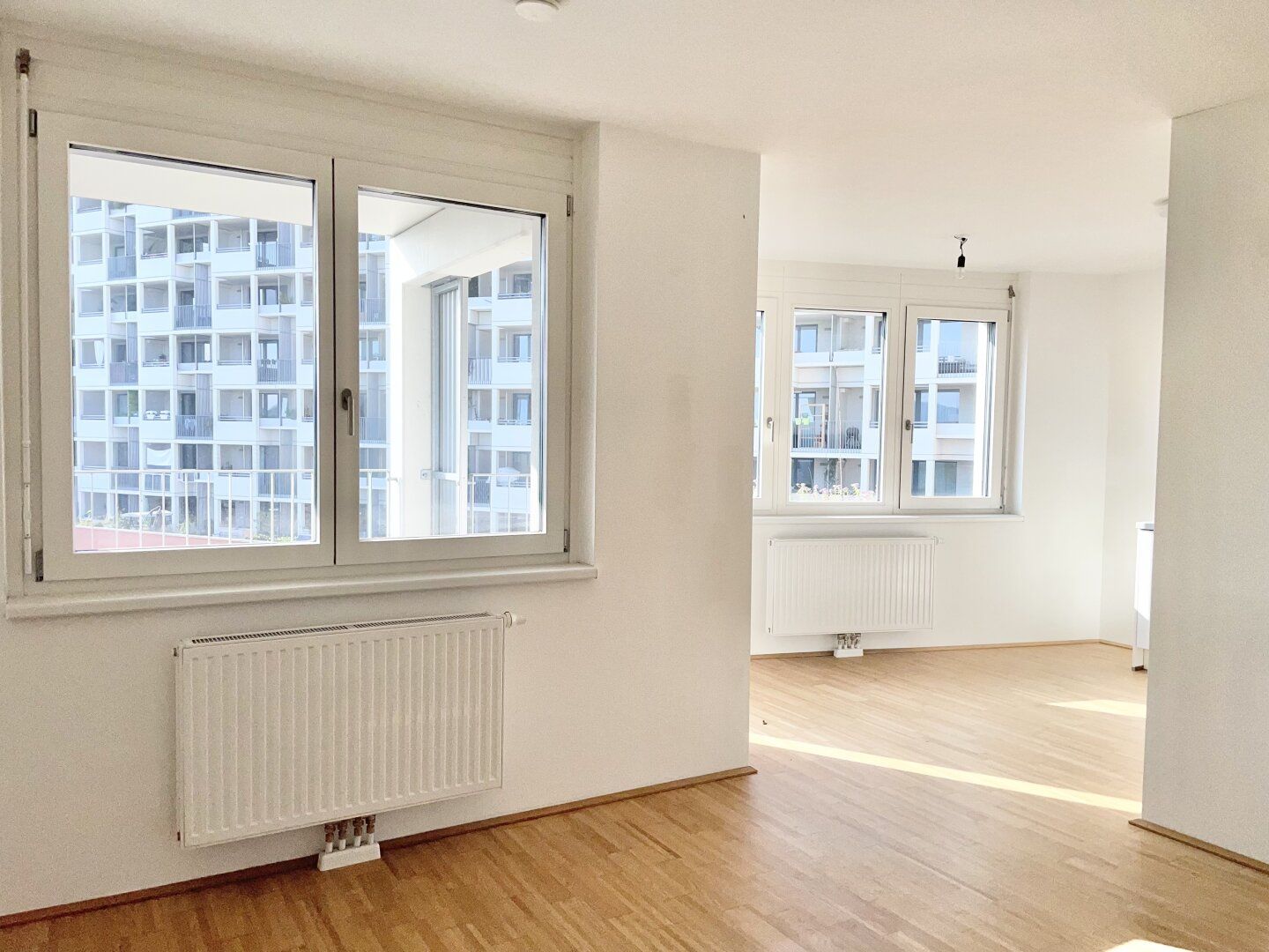 PROVISIONSFREI VOM EIGENTÜMER! ERNTE LAA! NEUWERTIGE 2-ZIMMER-WOHNUNG MIT BEET AUF DEM DACH NÄHE U6!