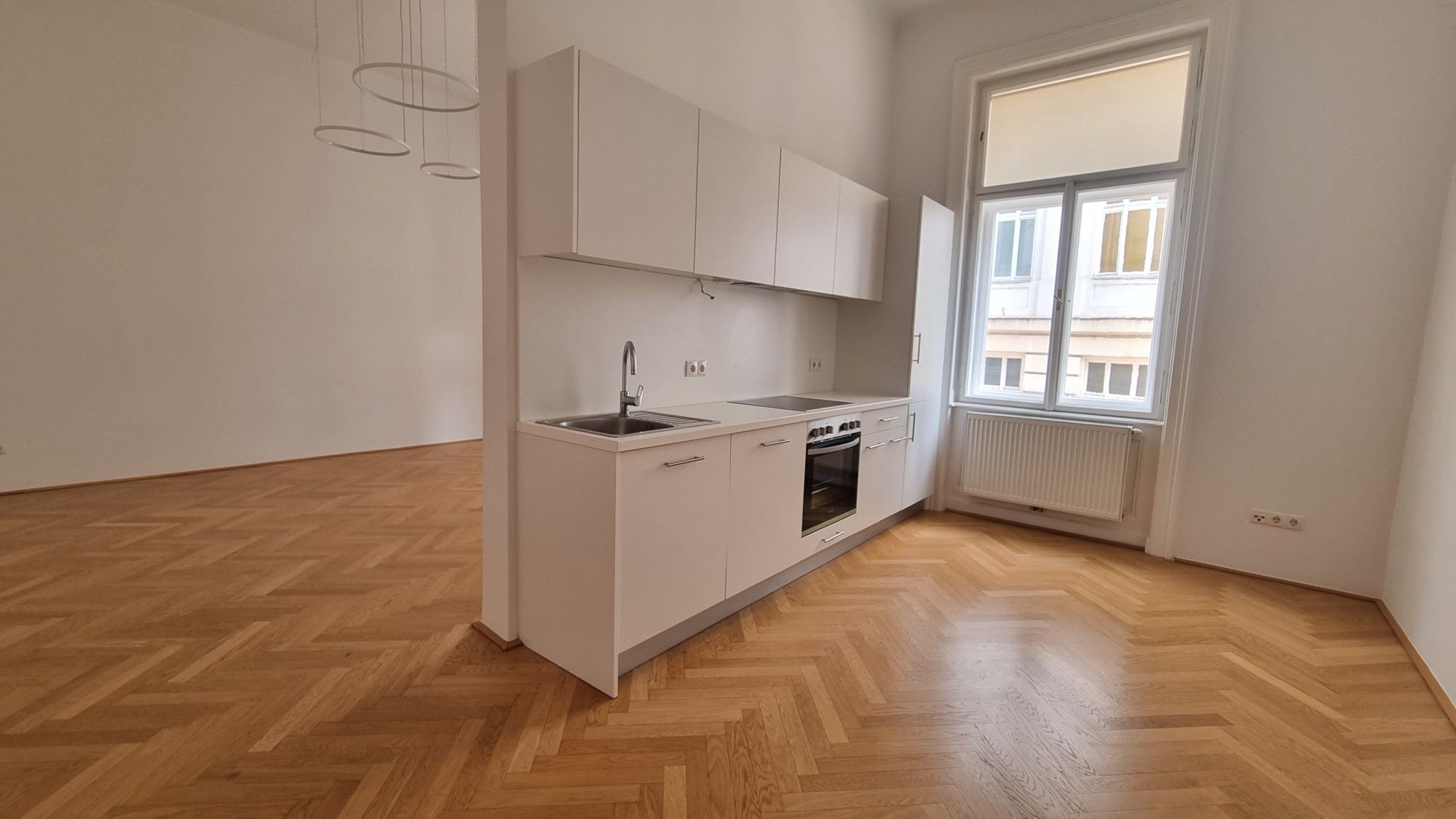 stilvolle 2 Zimmer Altbauwohnung im ersten Bezirk