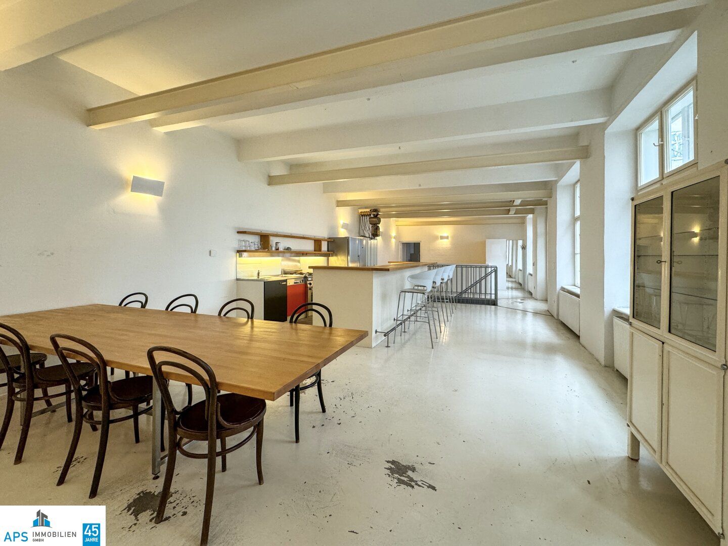 LOFT MIT GRÜNEM HOF IN BESTER LAGE - 212 m² Nutzfläche