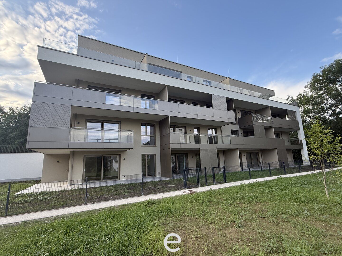 Wohnen am Farnholz - Wohnung 1.OG/TOP 2.10 mit Loggia/TGP inklusive