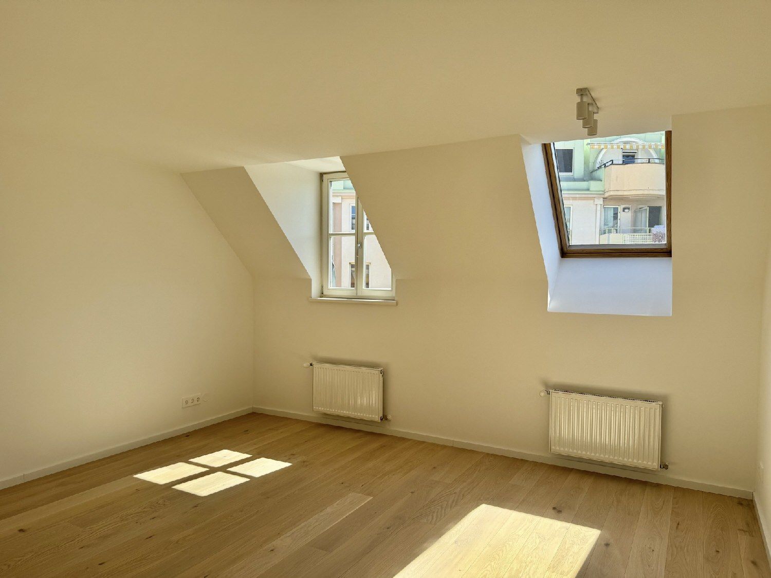 Wunderschöner Altbau zwischen Schlossquadrat und Naschmarkt
