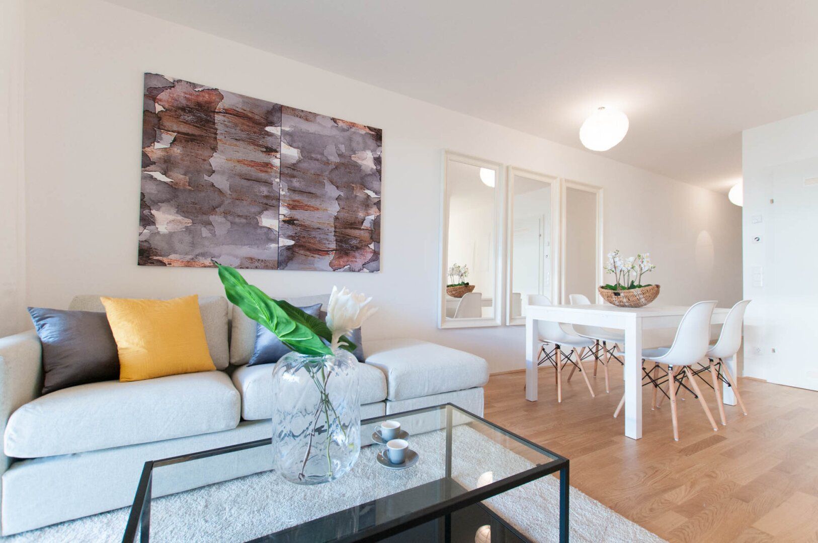 PROVISIONSFREI - WUNDERBAR AUFGETEILTE 2-ZIMMER-WOHNUNG MIT BALKON