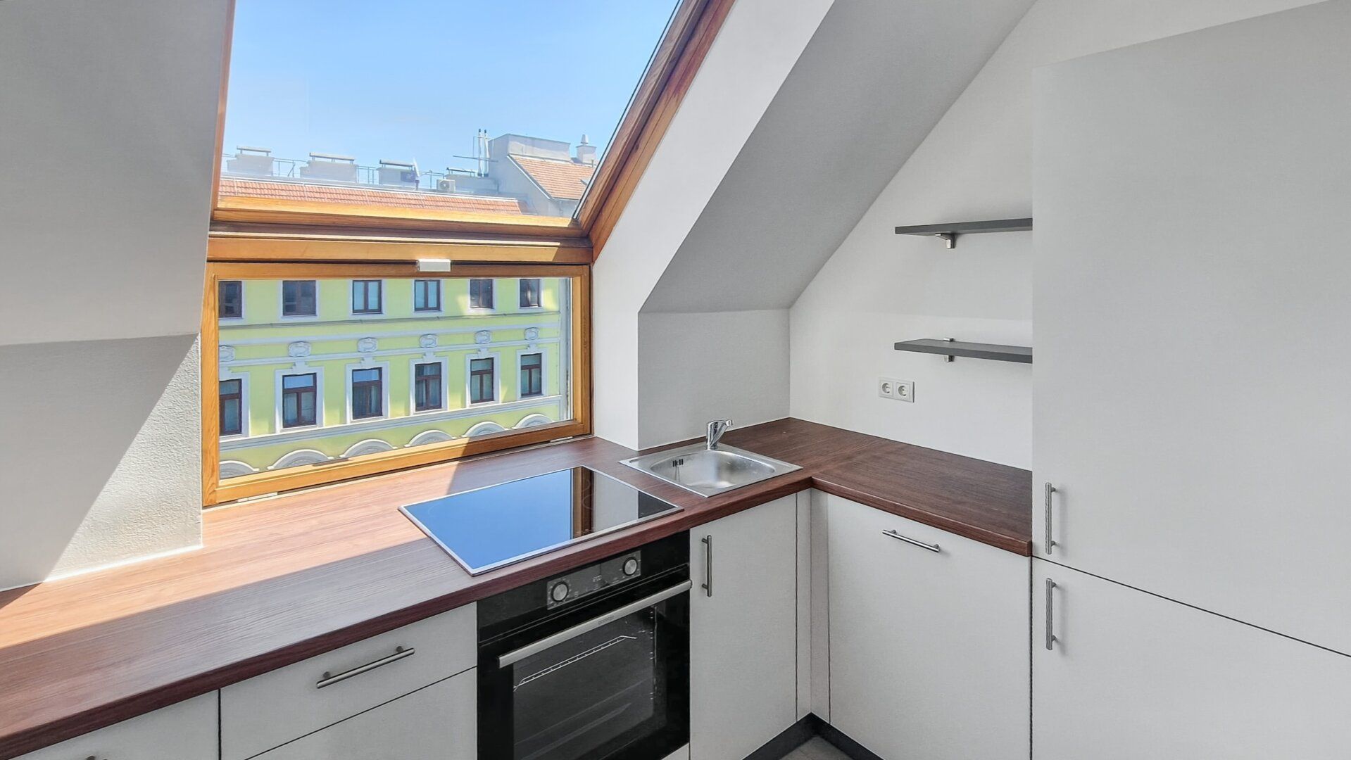 Erstbezug | Moderne und helle 3-Zimmer-Wohnung im DG | 54m² | Nahe U4 Friedensbrücke
