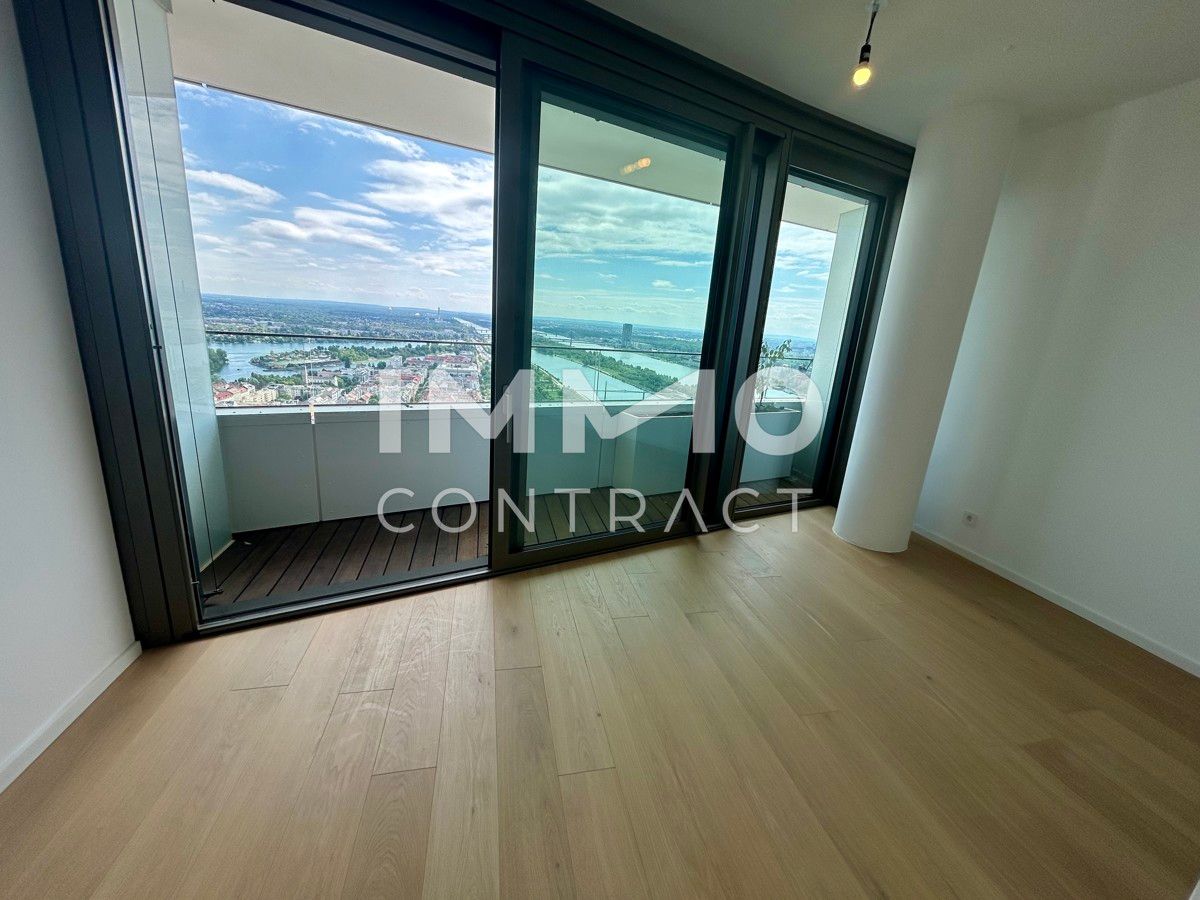 Leben im 40. Stock! Erstbezug Studio Apartment inkl. Doorman, Gym, Sauna, Pool, Bar, Eventlounge