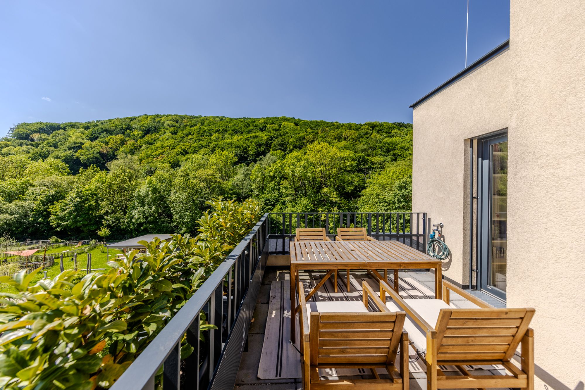 Moderne Dachgeschoßwohnung inmitten der Natur