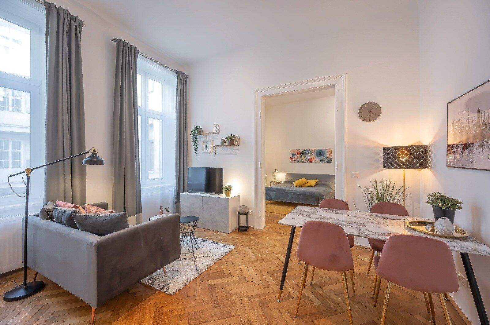 Altbau-Cityapartment komplett hofseitig & ruhig - sofort bezugsfertig | 3 Zimmer