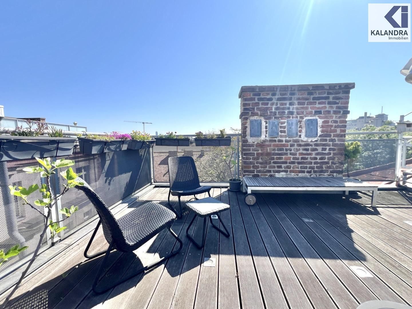 360° TOUR // DACHTERRASSENWOHNUNG im SERVITENVIERTEL // ROOF TOP APARTMENT in 