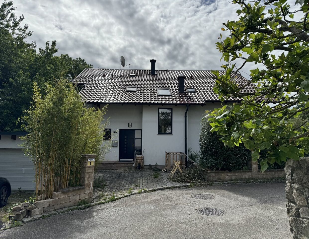 Einfamilienhaus mit Büro, 2 Terrassen und hochwertiger Ausstattung & Pool in Gablitz