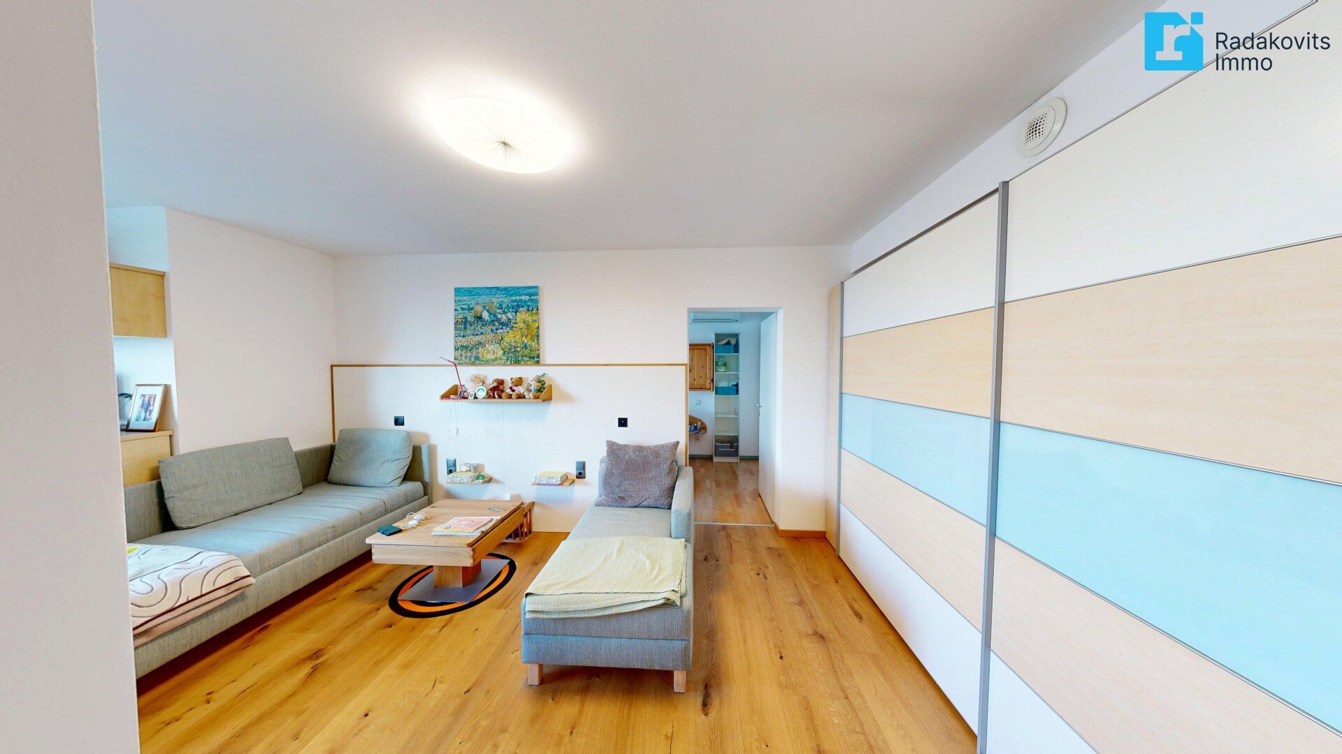 Moderne 2-Zimmer-Eigentumswohnung mit Westterrasse, Fernblick & Vollmöblierung - sofort bezugsbereit!