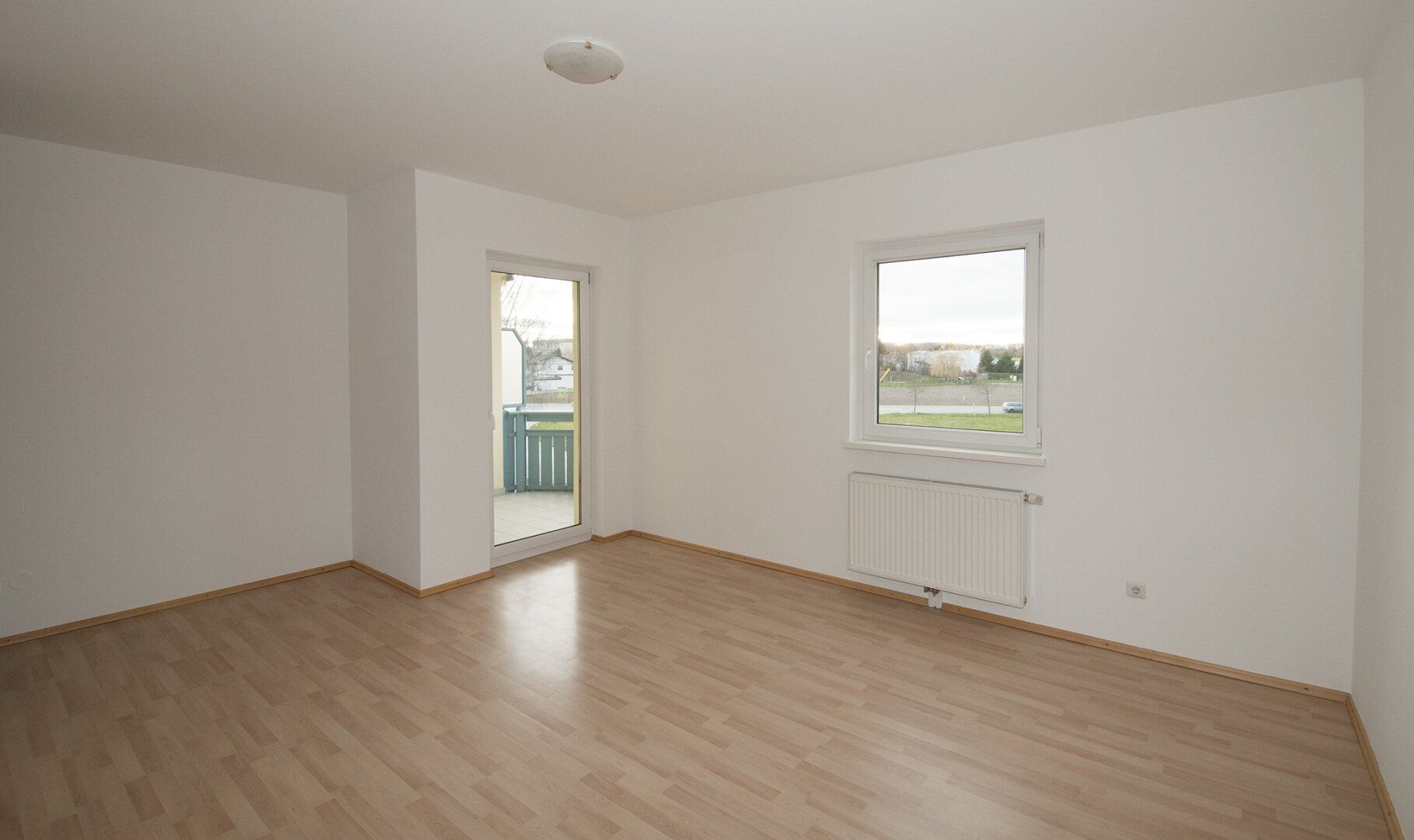 Mietwohnung (220) 68 m² mit Loggia und Balkon ca.7.0 m² Vermietung direkt vom Eigentümer keine Provision - Ansicht 2