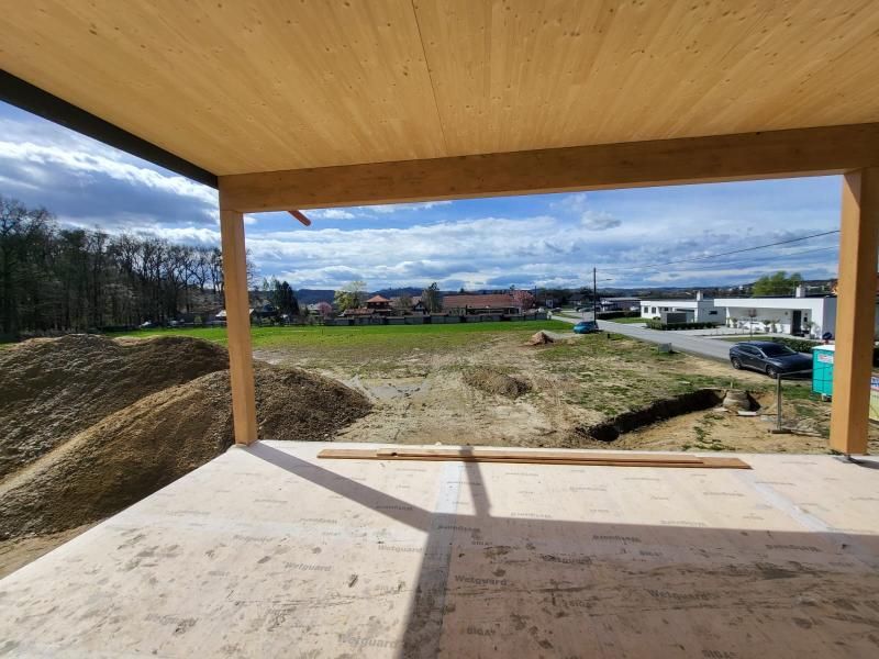 Wunderschöne Eigentumswohnungen (72m²) mit überdachten Terrassen, traumhaften Eigengärten und Riegersburgblick bei Fürstenfeld! Provisionsfrei!