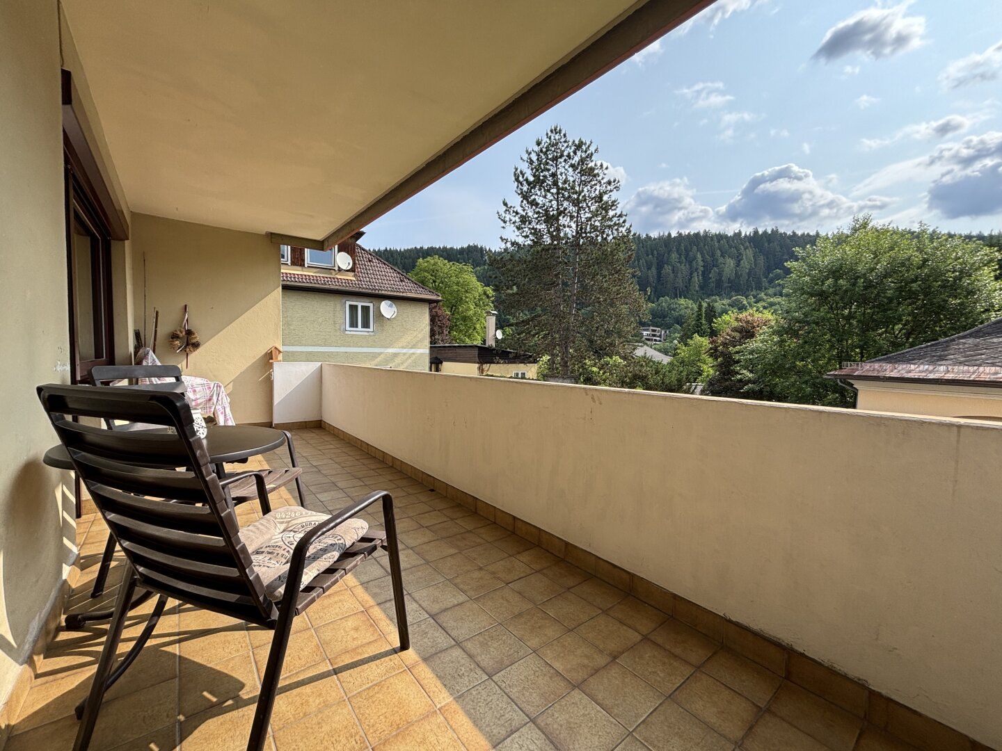 Attraktive Eigentumswohnung mit Garage nahe FH