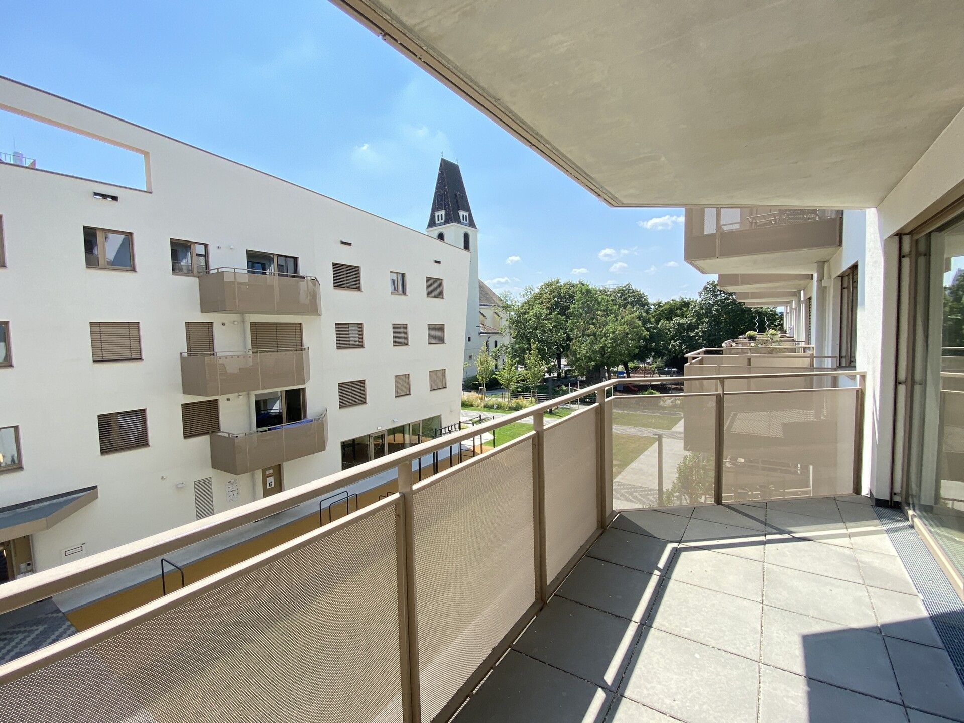 Family Living mit Balkon - 3-Zimmer-Wohnung mit top Anbindung - bezugsfertig zu kaufen in 1140 Wien